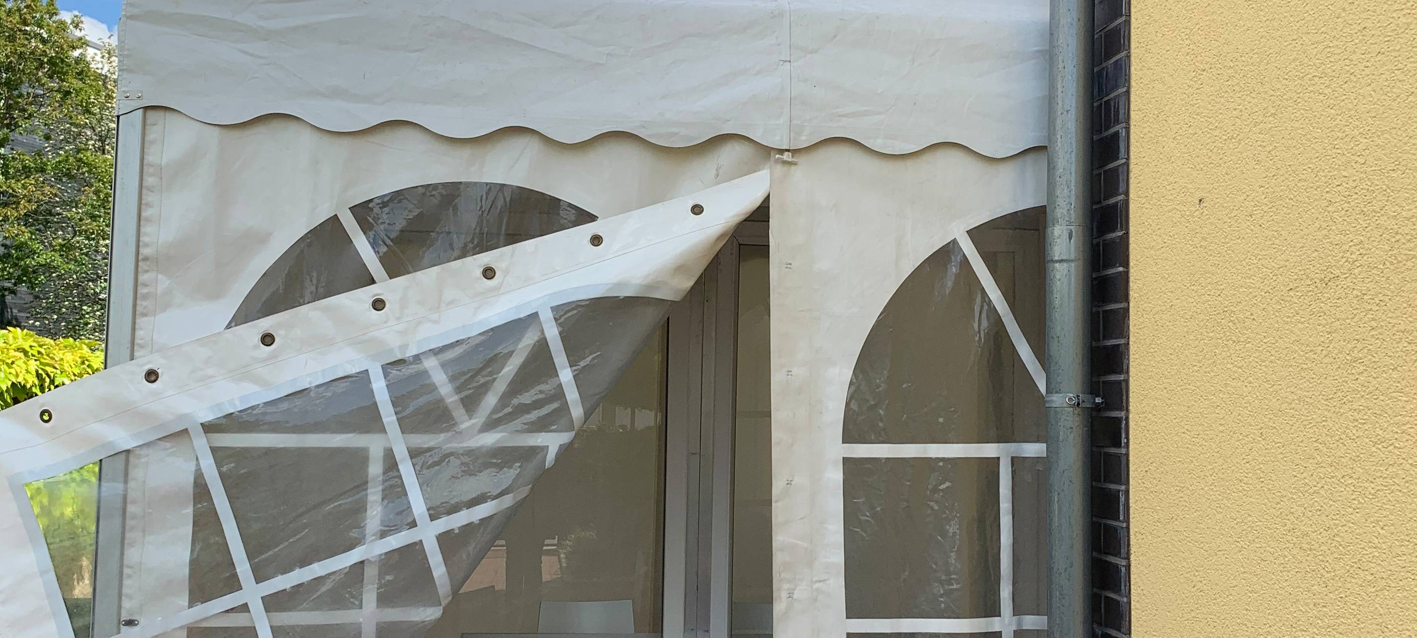 Besucherzelte der Wunsch-Pflege in Dortmund.