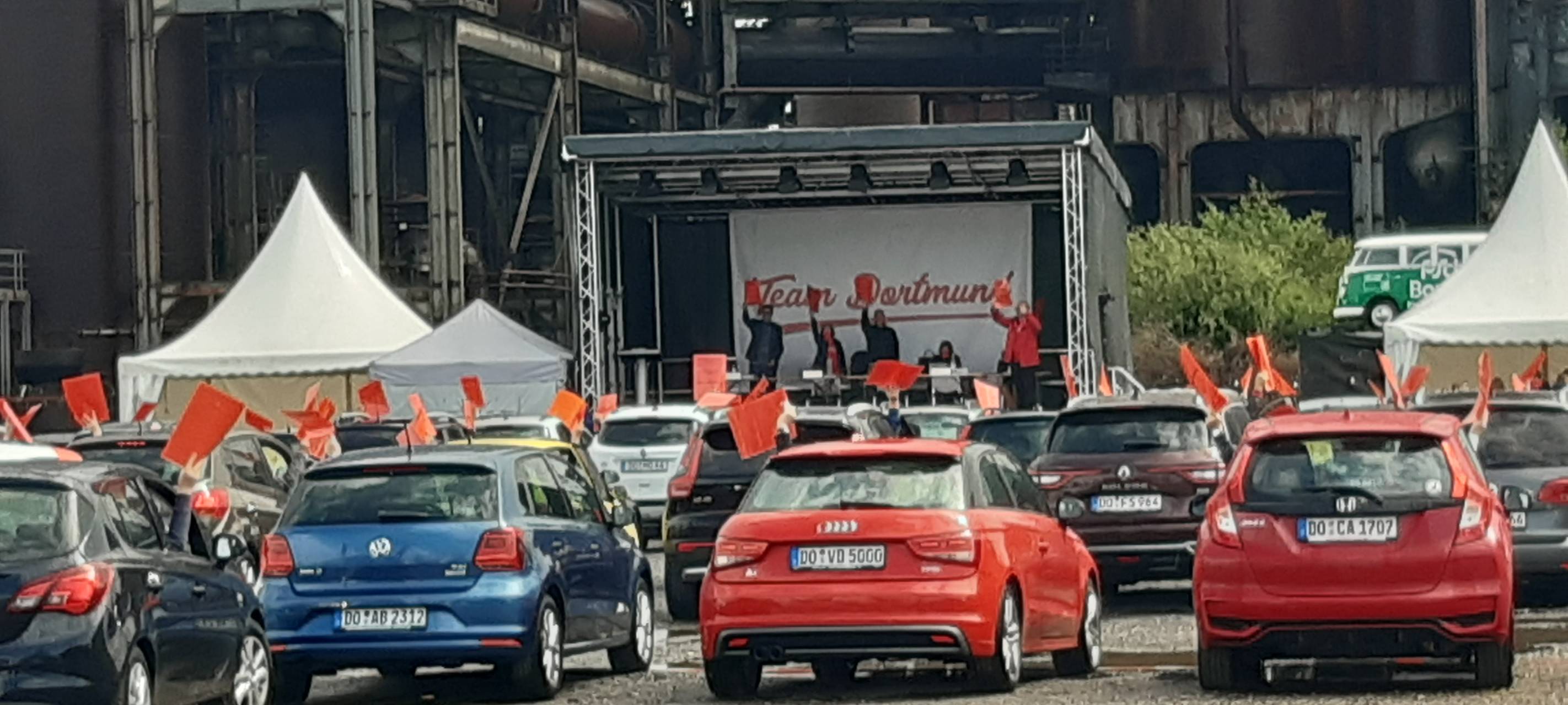 Parteitag im Autokino