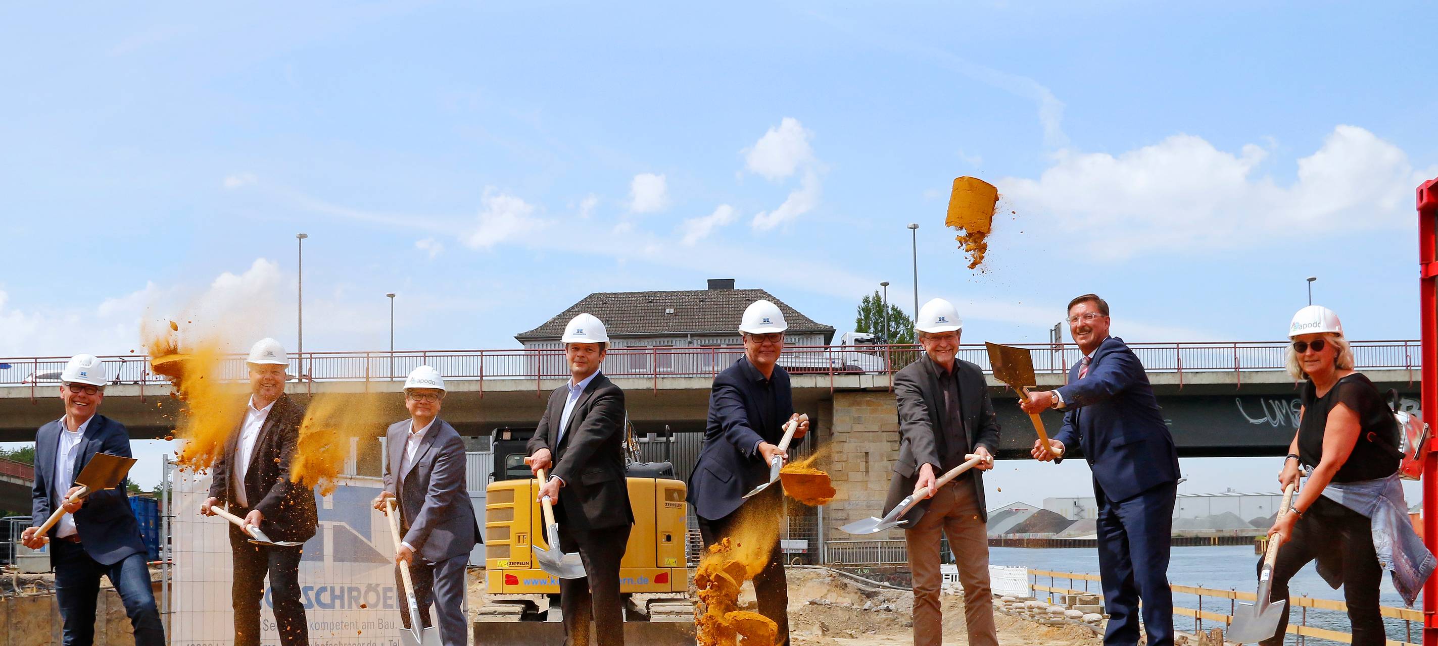 Spatenstich am Santa-Monika Anleger am Dortmunder Hafen.