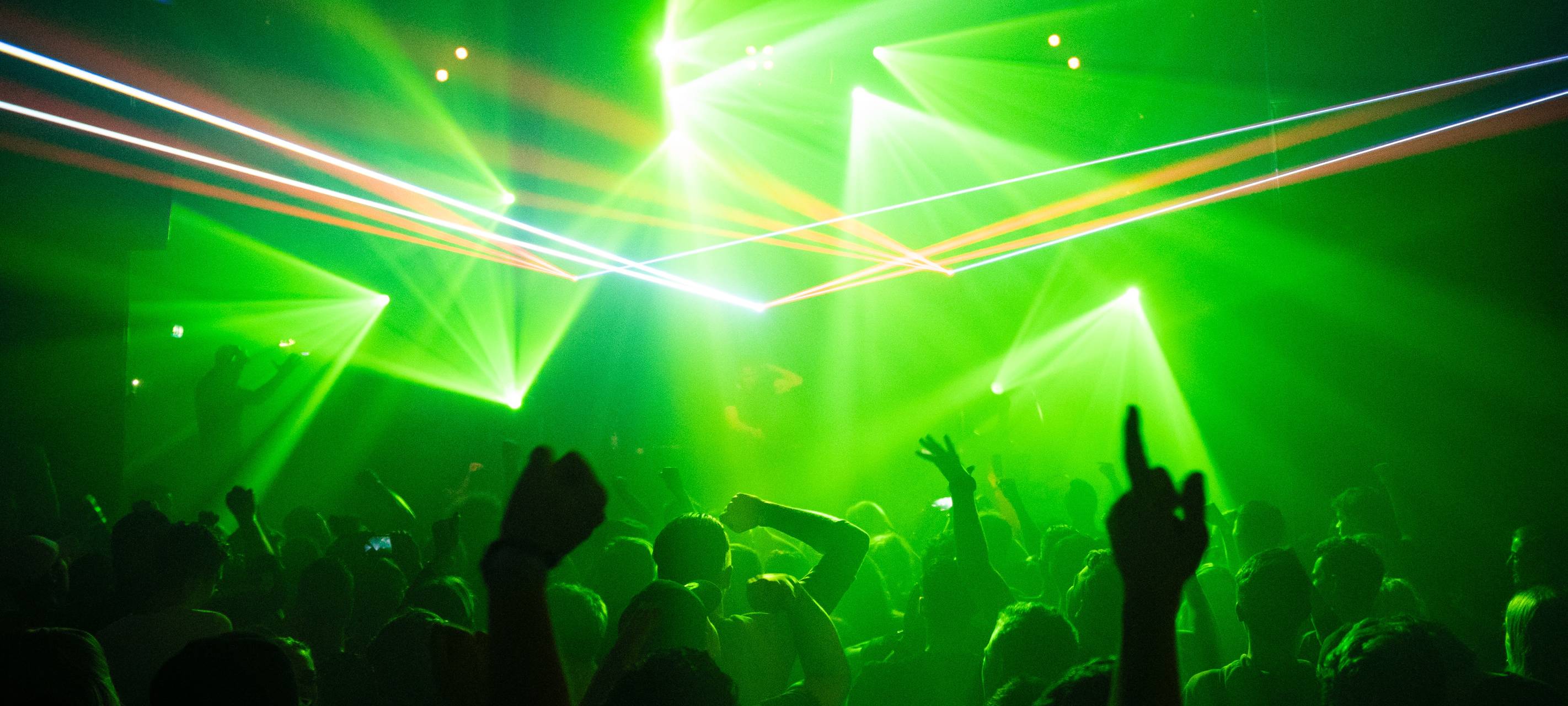 Innenraum eines Clubs.