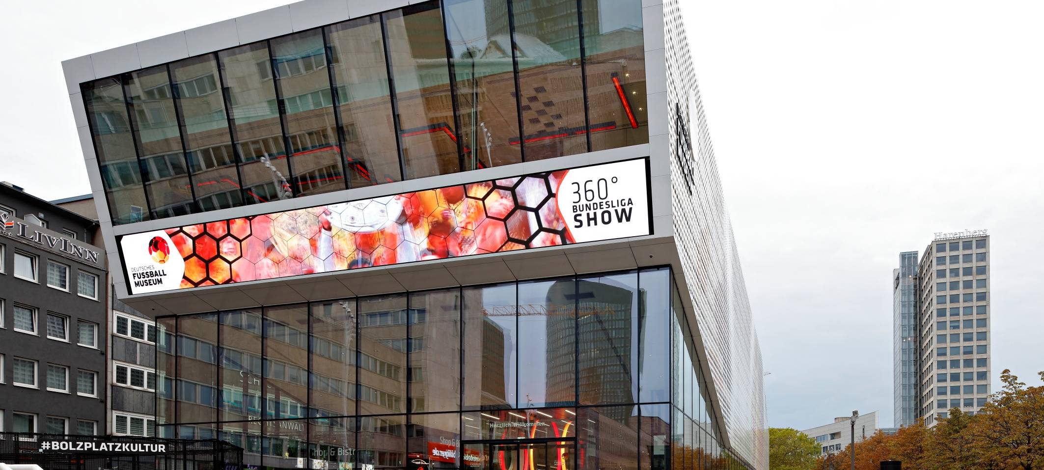 Außenansicht Deutsches Fußballmuseum in Dortmund.