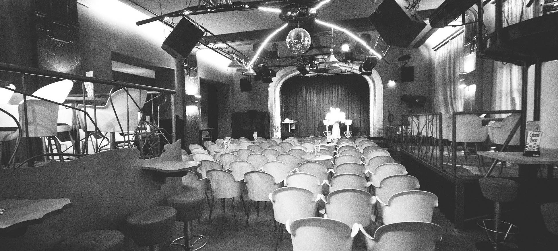 Cabaret Queue in Dortmund.