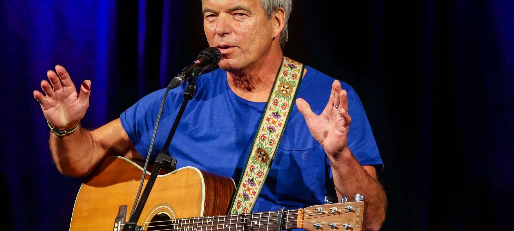 Fred Ape tritt mit Theo Spanke und Robert Griess bei RuhrHOCHdeutsch 2020 auf.