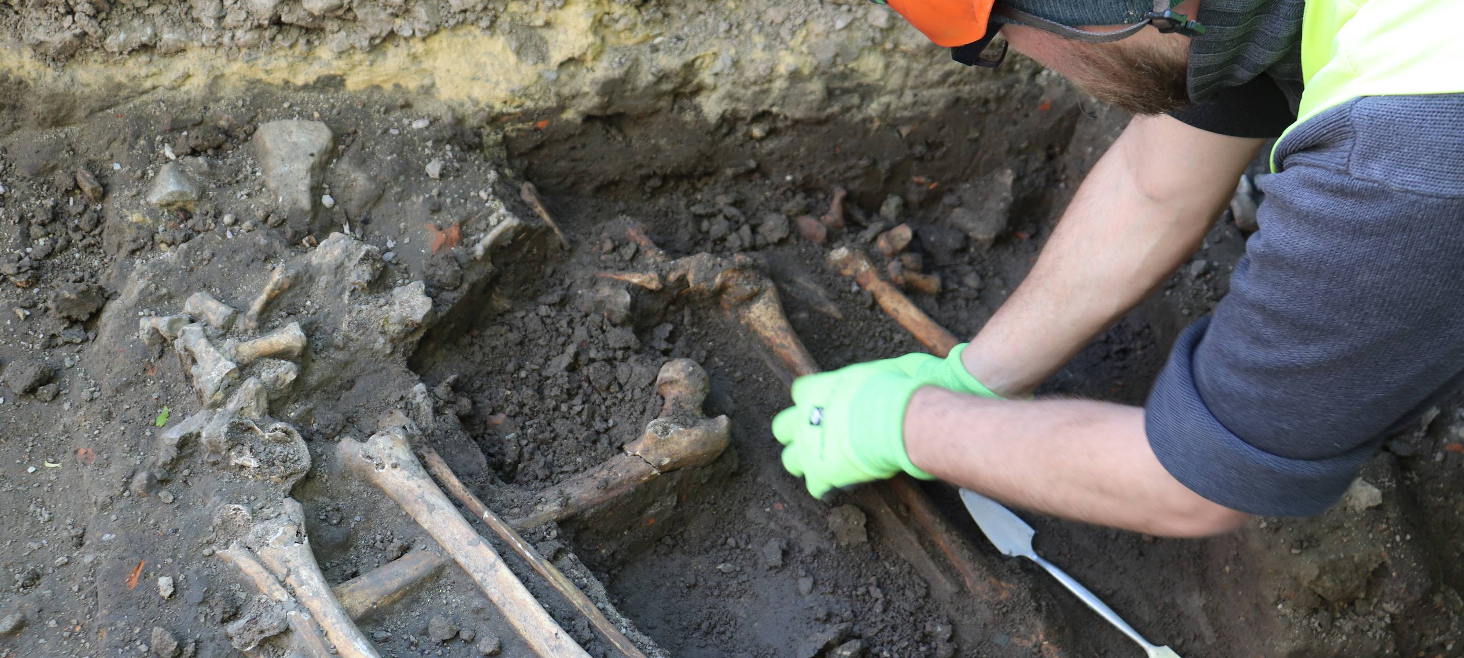 Dortmund: Skelette bei Bauarbeiten gefunden