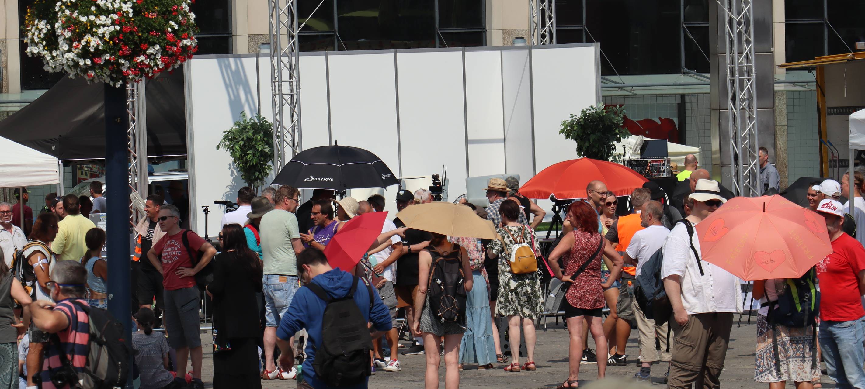 Demo von "Querdenken -321" in Dortmund