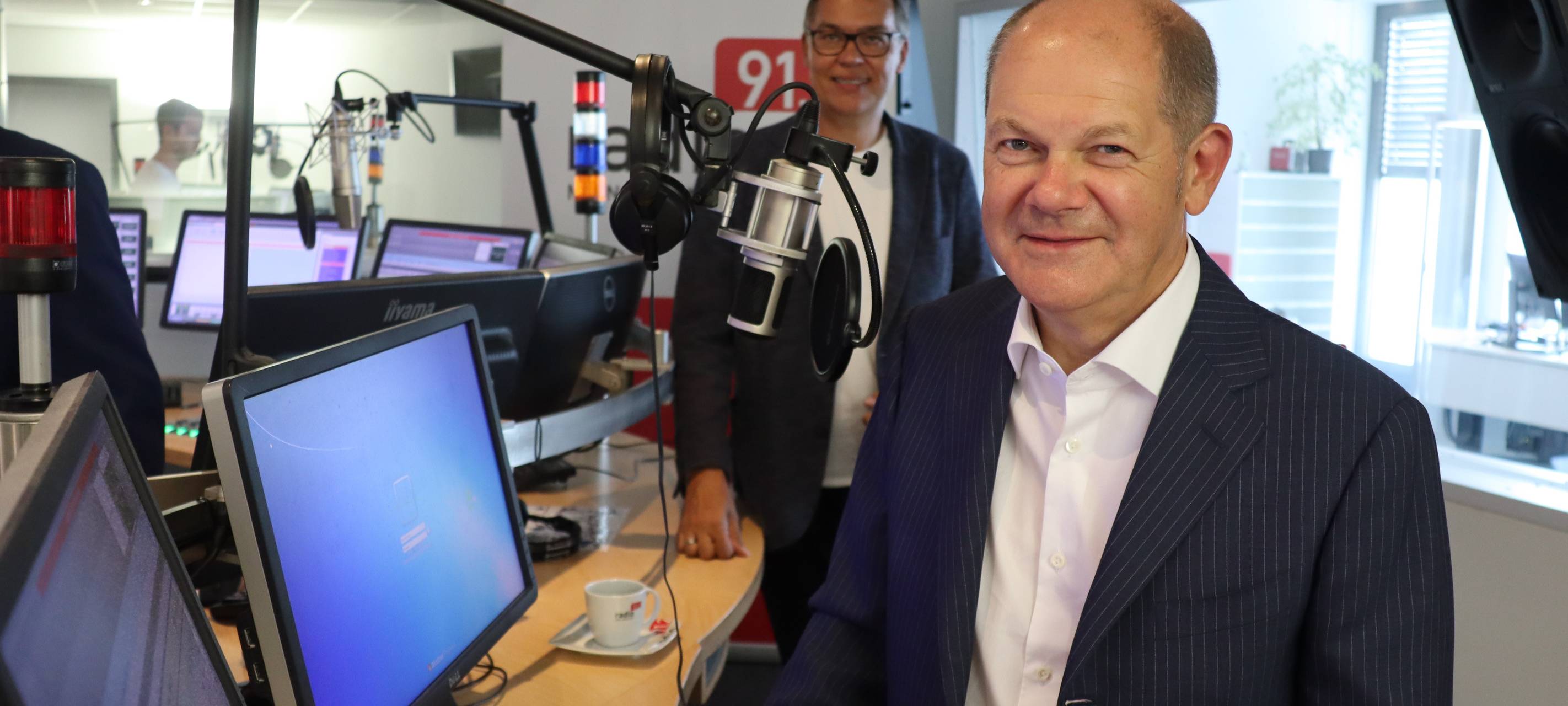 Olaf Scholz im Radio 91.2-Studio