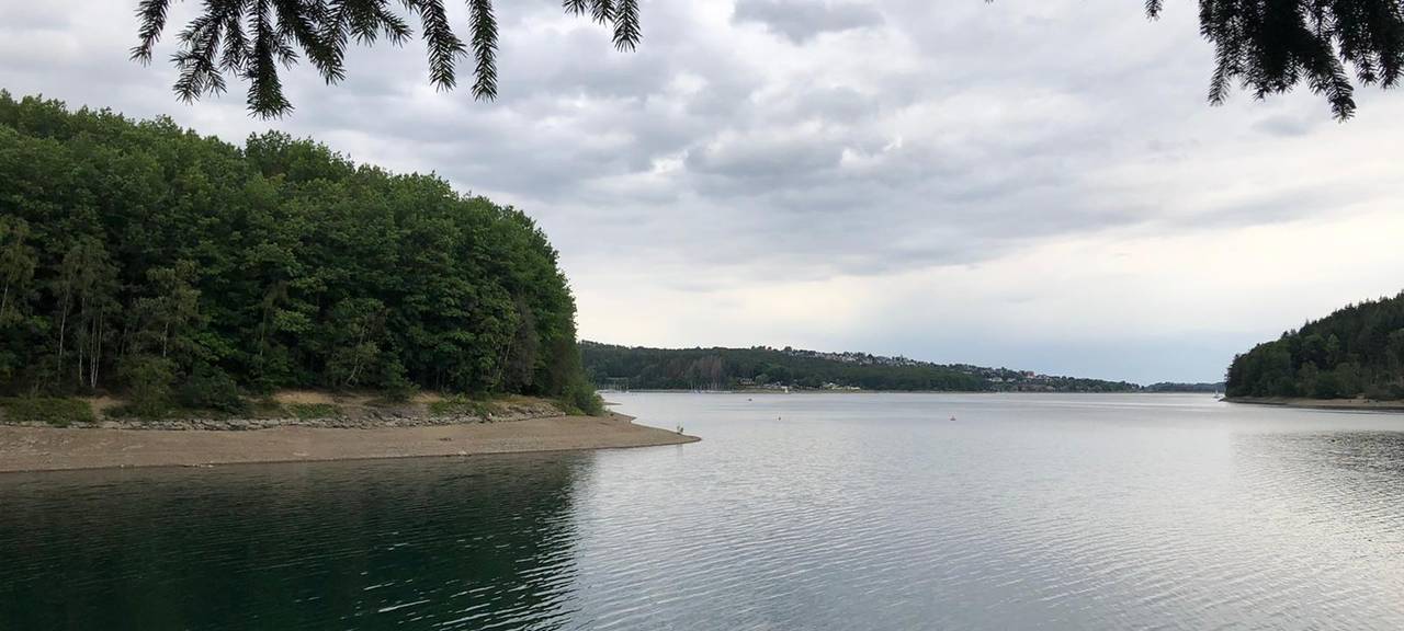 Für alle, die die "Schweden-Sehnsucht" gepackt hat, weil der Urlaub in Skandinavien ausgefallen ist: Es gibt ein kleines Schweden an der Sorpe.