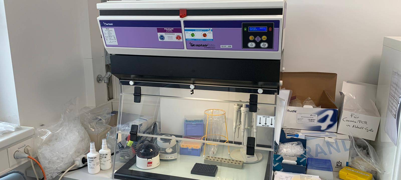Corona-Testung im Labor des Dortmunder Klinikums.
