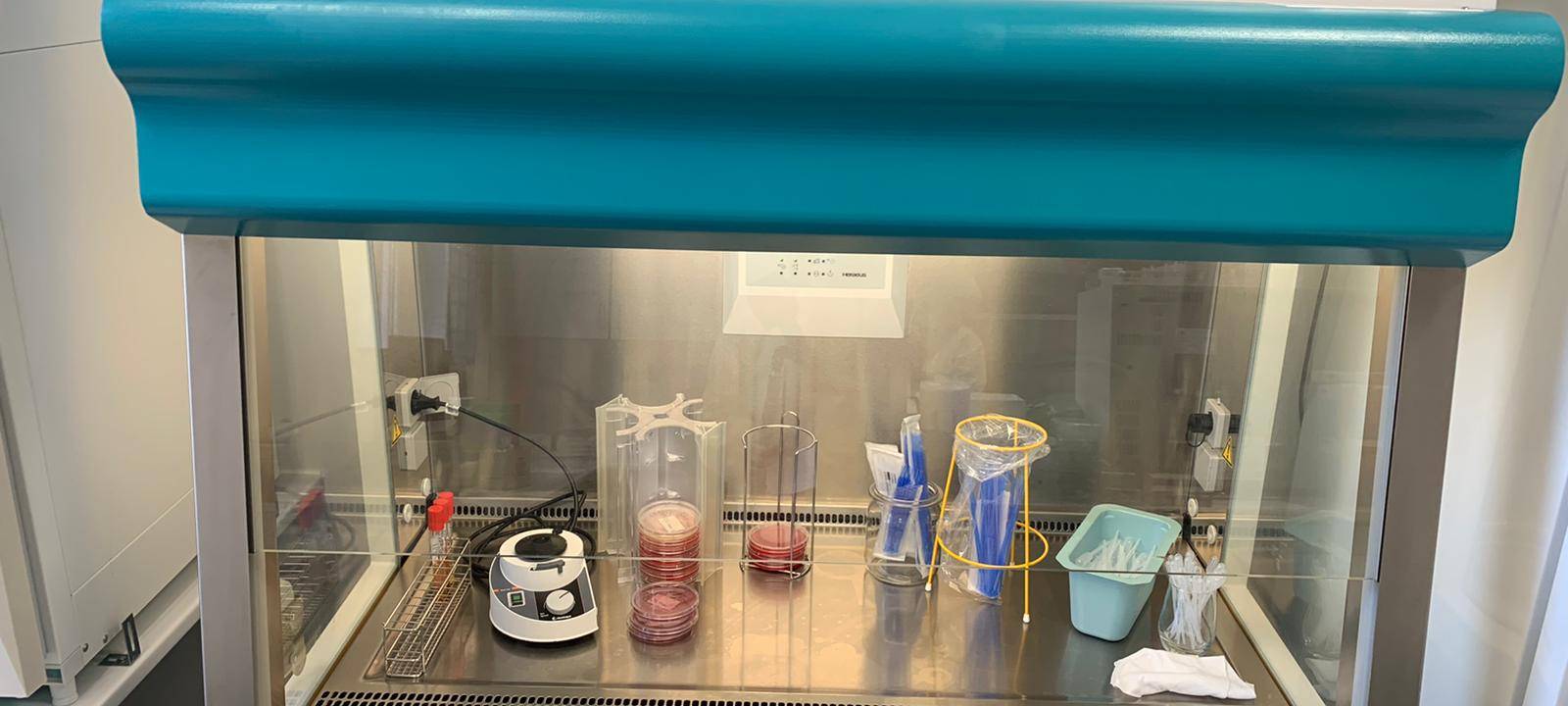 Corona-Testung im Labor des Dortmunder Klinikums.