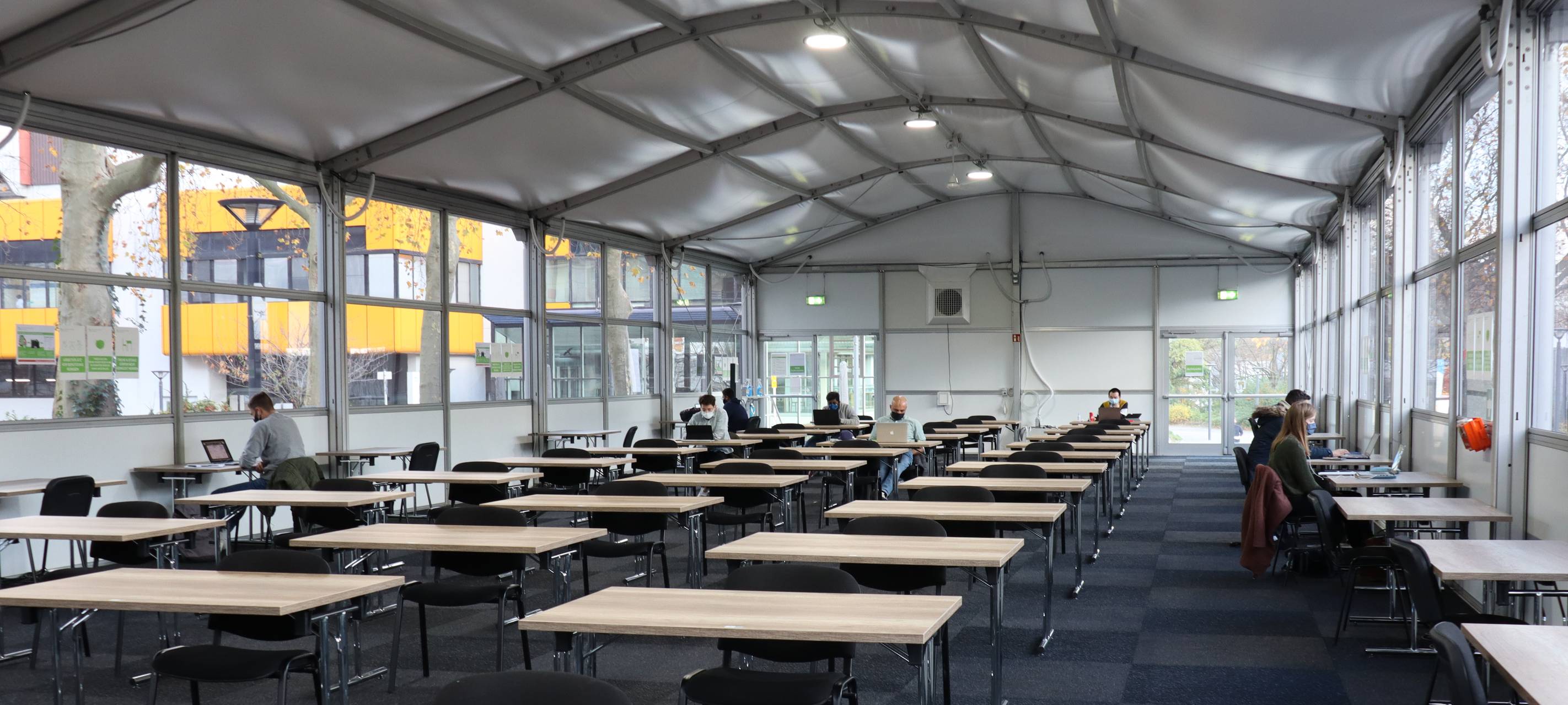 Wintersemester: TU Dortmund startet mit Präsenz- und Online-Angeboten