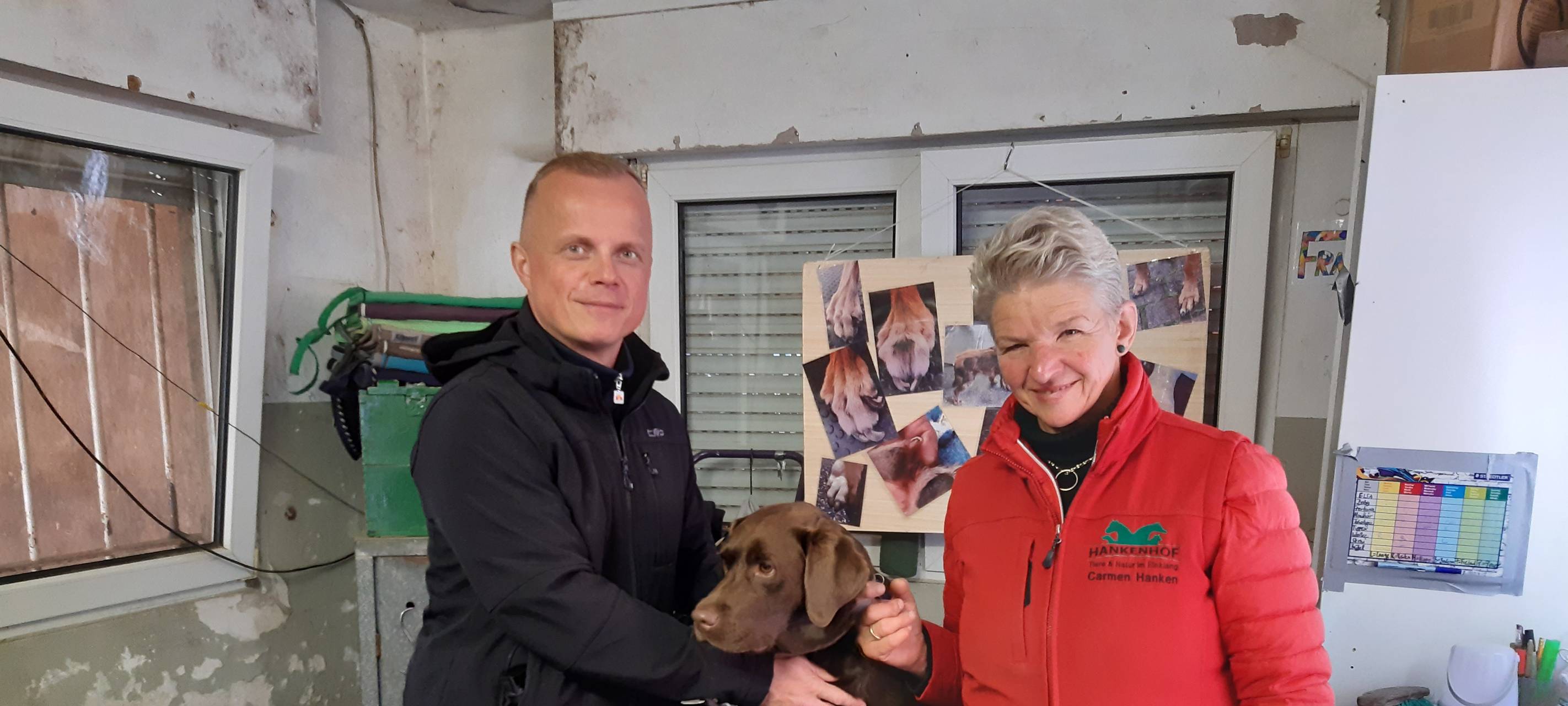Thorsten Habel und Carmen Hanken zusammen mit Hündin Hanni
