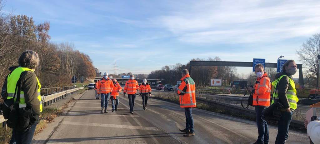Weniger Staus demnächst auf der A 44, so hofft Straßen NRW durch den Umbau des Autobahnkreuzes Dortmund /Witten erreichen zu können.