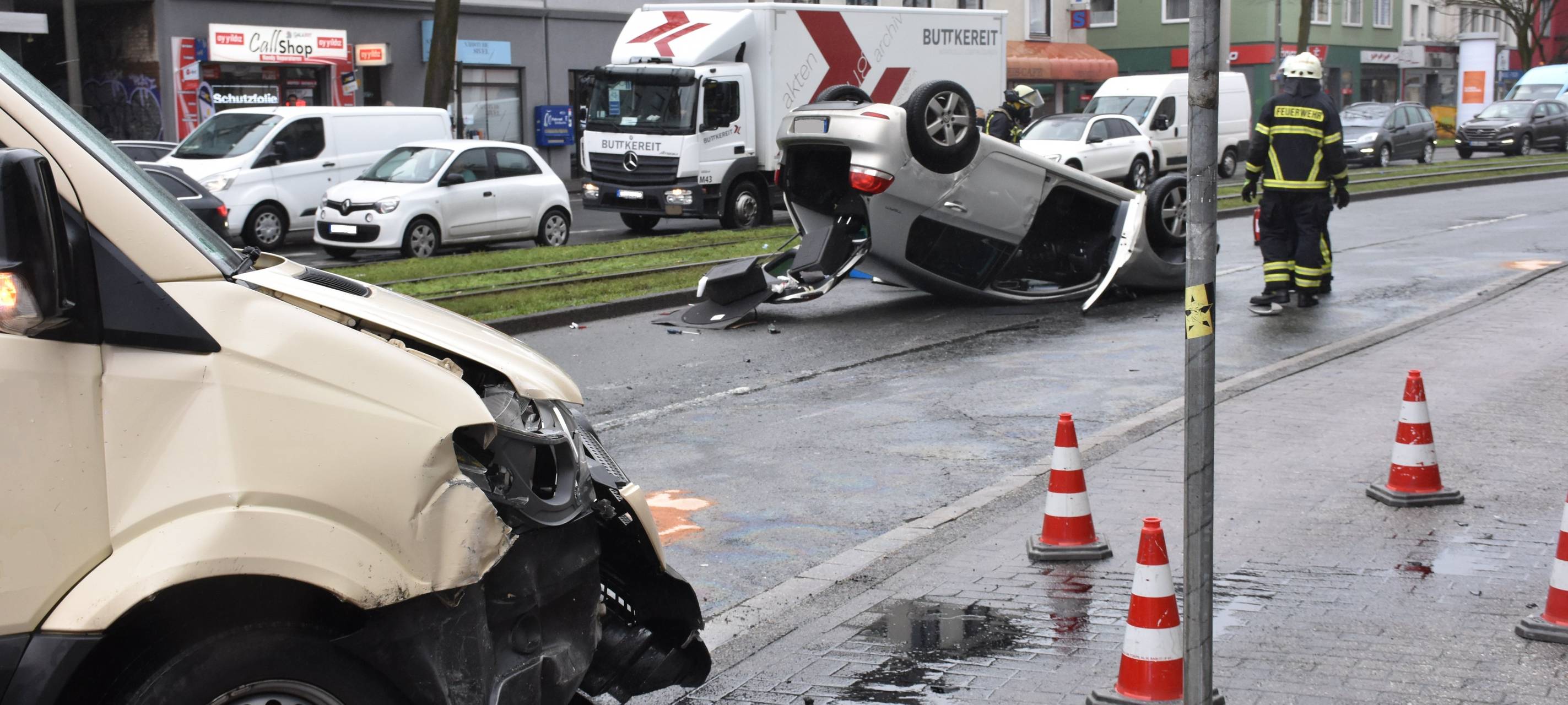 Dortmund: Auto überschlägt sich bei Verkehrsunfall