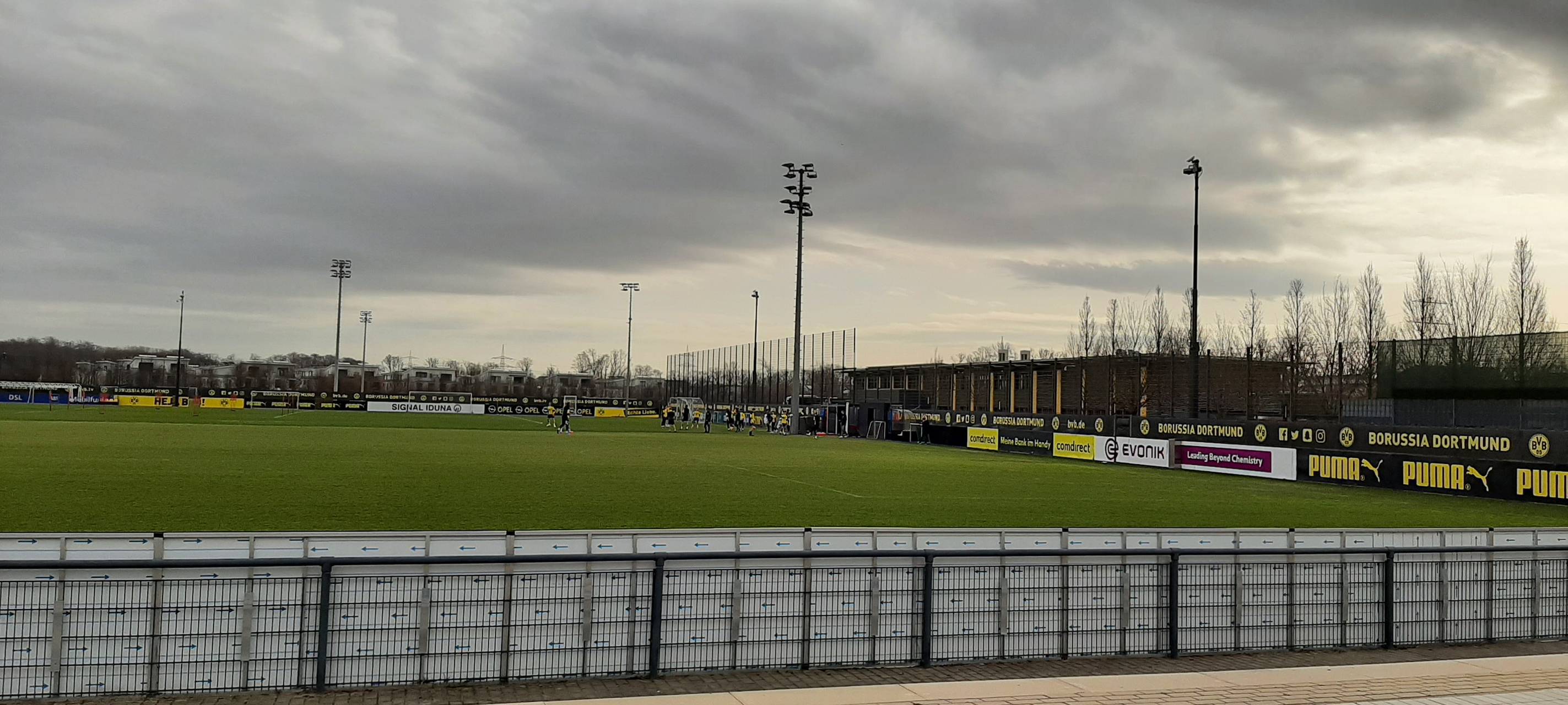 Dortmund: Geflüchtete Fußballer trainieren beim BVB