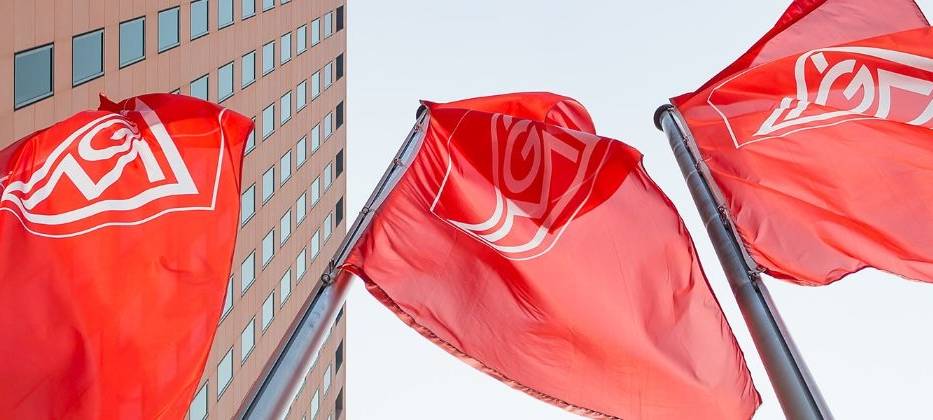 Demo: Stahlarbeiter fordern mehr Lohn