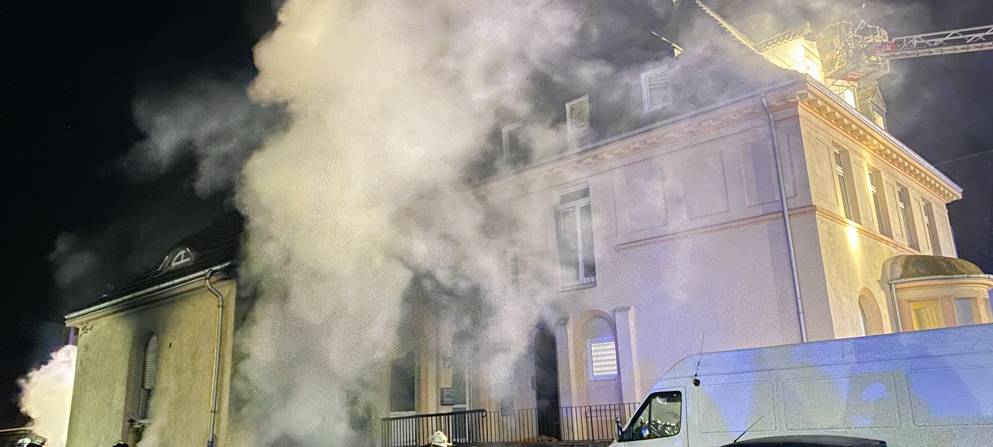 Garagenbrand führt zur Evakuierung