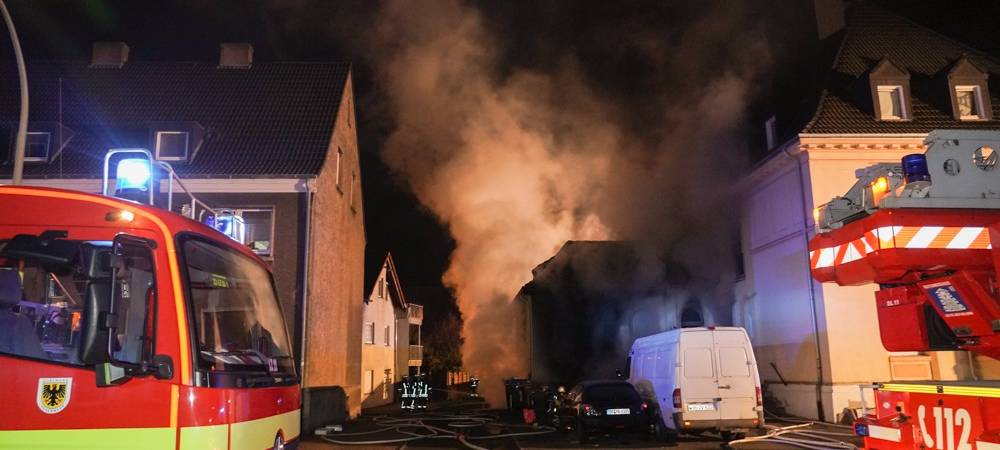 Garagenbrand führt zur Evakuierung