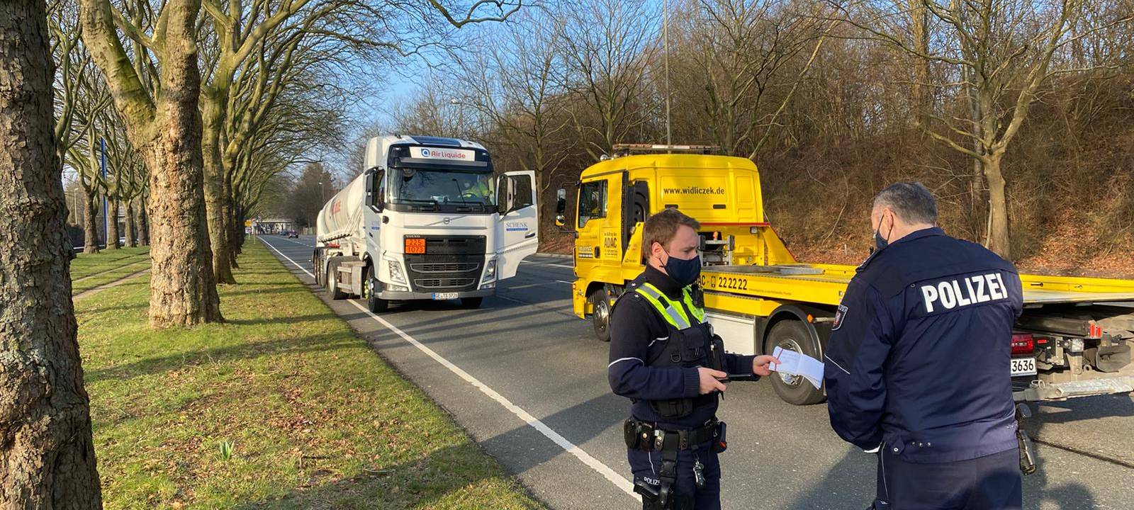 Dortmund: Tanklaster als Geisterfahrer auf der B1