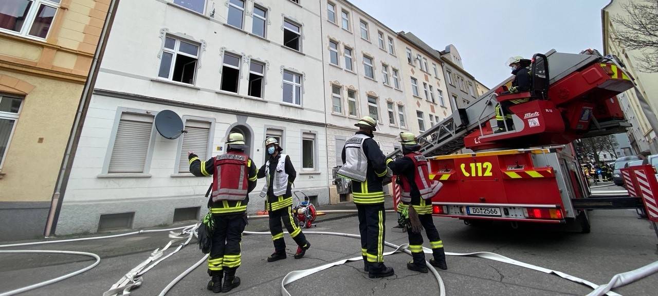 Menschen aus brennender Wohnung in Dortmund gerettet