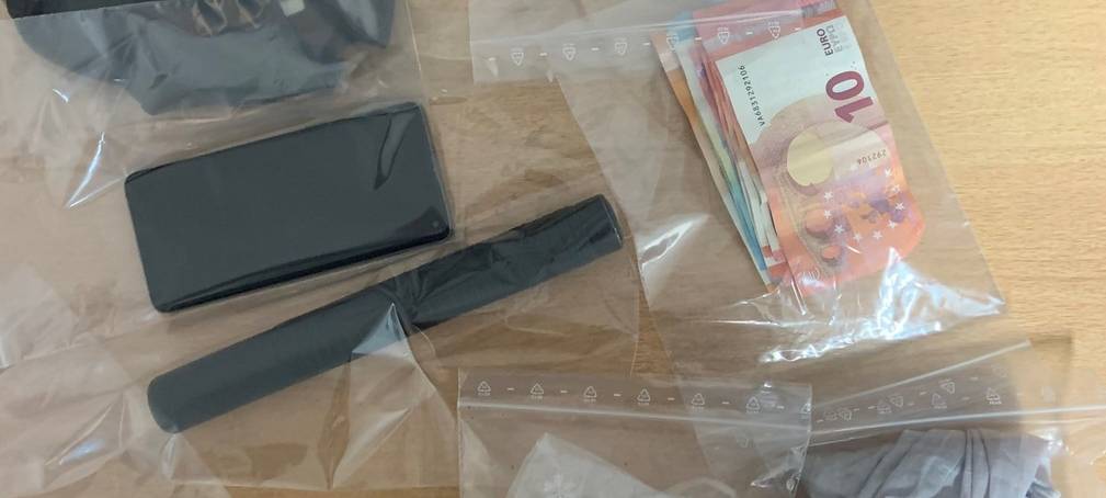 Pärchen dealt in Dortmund mit Drogen