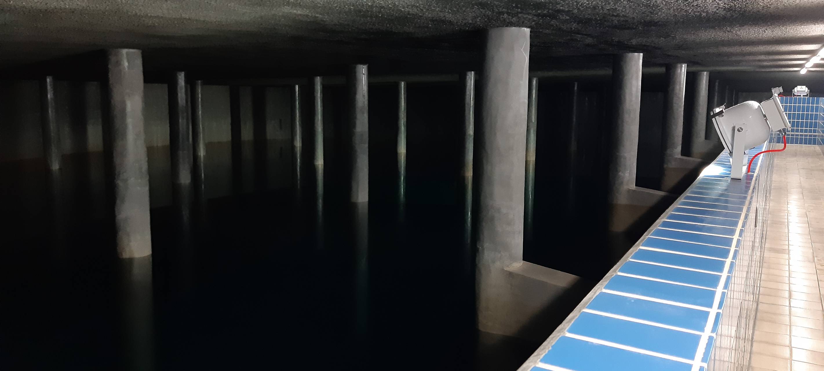 Einfach den Hahn aufdrehen, und schon haben wir sauberes und trinkbares Wasser. Dazu noch rund um die Uhr, wann wir möchten. Das liegt unter anderem daran, dass unser Trinkwasser in Hochbehältern rund um Dortmund gespeichert wird. Unsere Reporterin Pia Stenner hat sich einen Hochbehälter angeschaut.