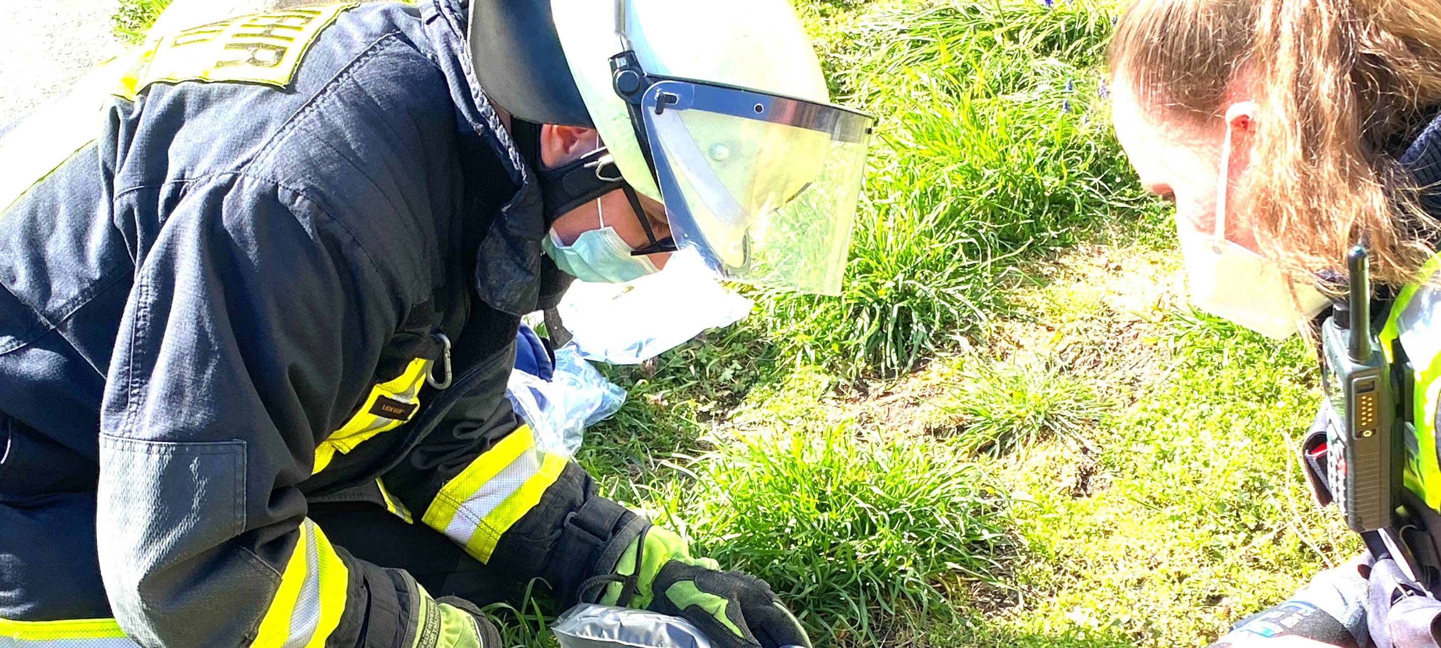 Dortmunder Feuerwehr rettet Anwohner und beatmet Katze