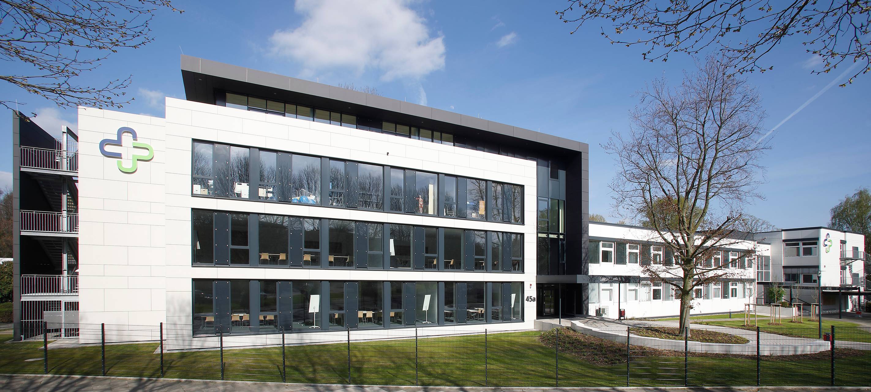 Dortmund: Akademie für Pflegeberufe am Hoeschpark eröffnet