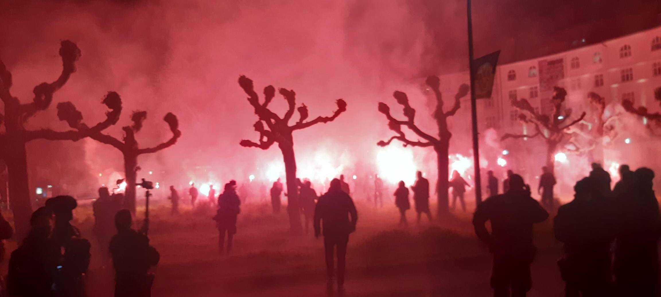 Nach Pokalsieg: BVB-Fans feiern am Borsigplatz in Dortmund