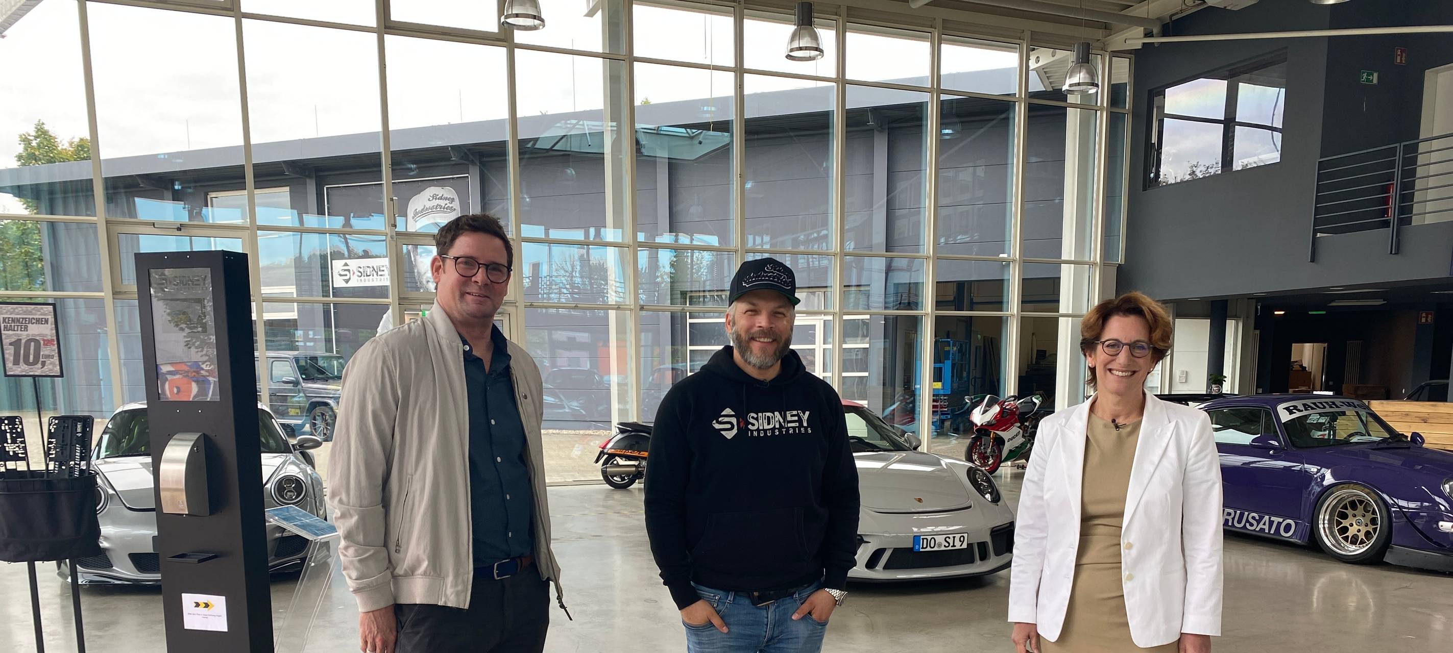 Dortmund: Sidney Hoffmann baut Bulli zum E-Bulli um