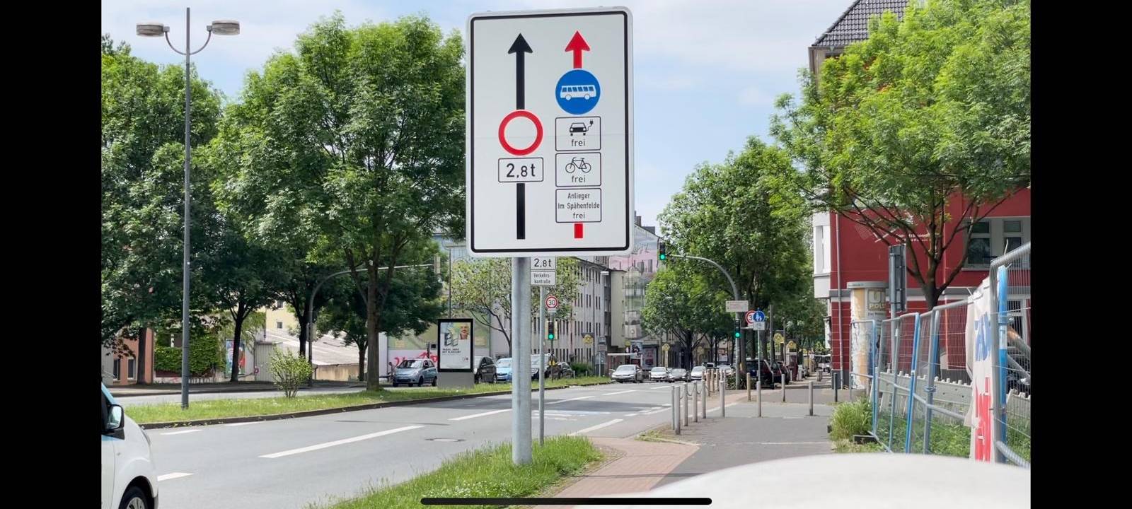 Umweltspur auf der Brackeler Straße in Dortmund.