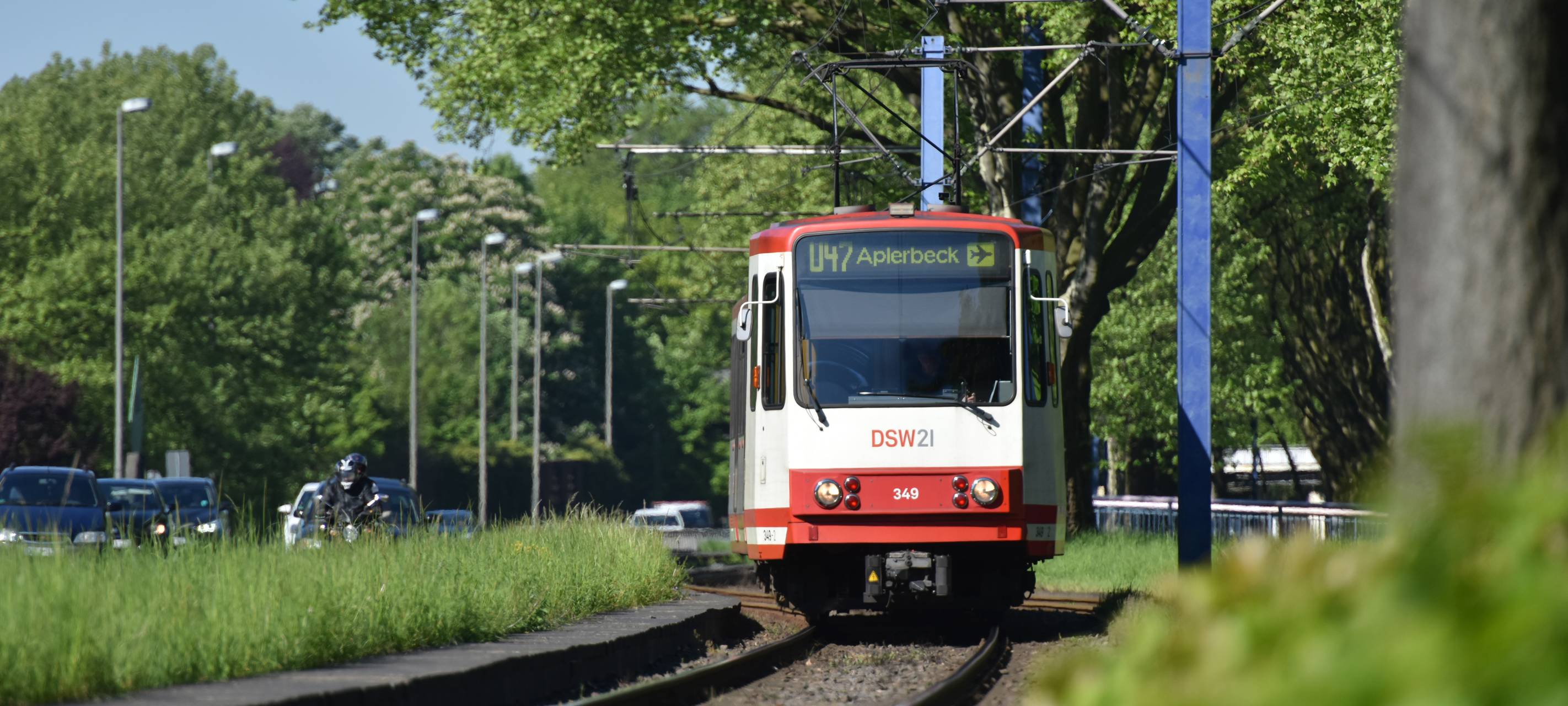 Dortmund: Wieder Autos auf Bahngleisen gelandet