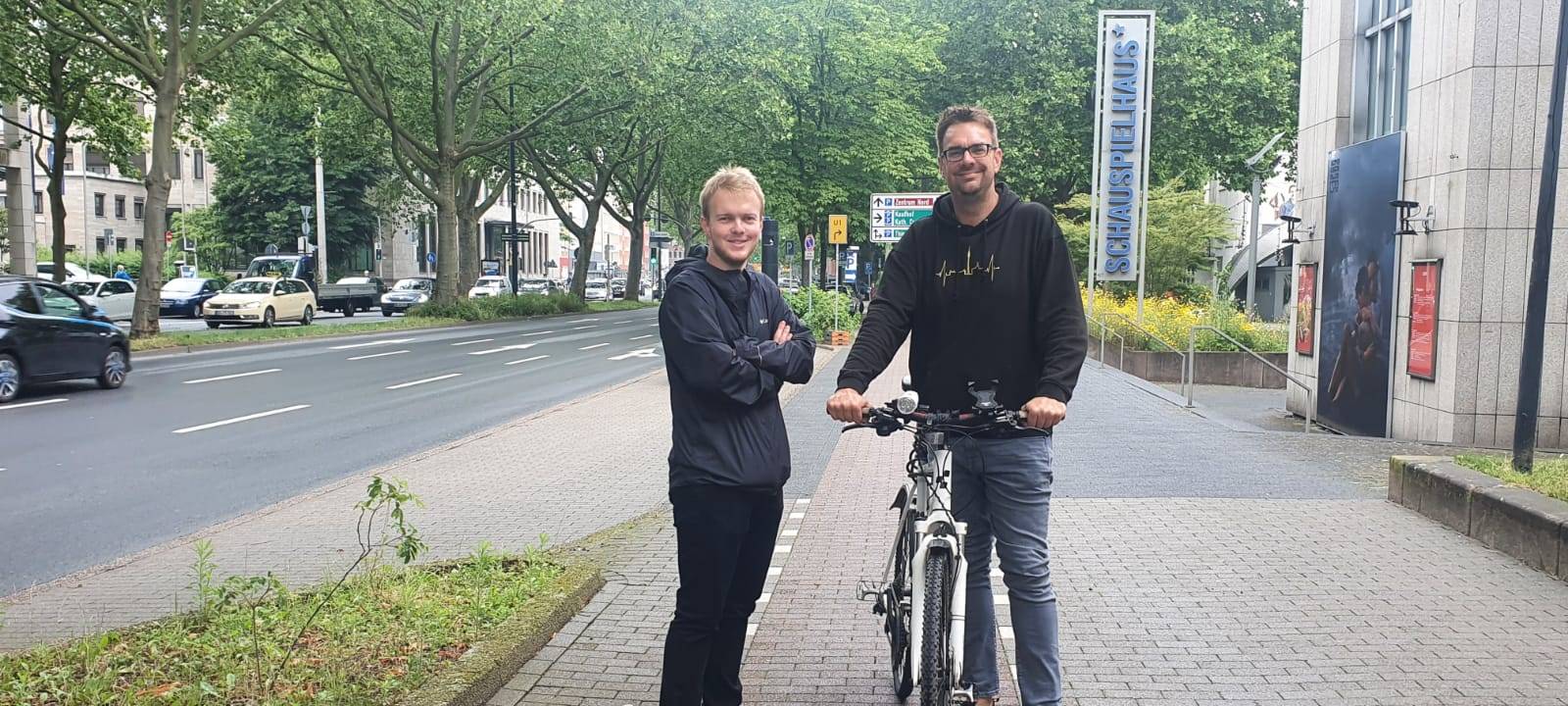 Fahrrad vs. Auto: Einmal um den Dortmunder Wallring