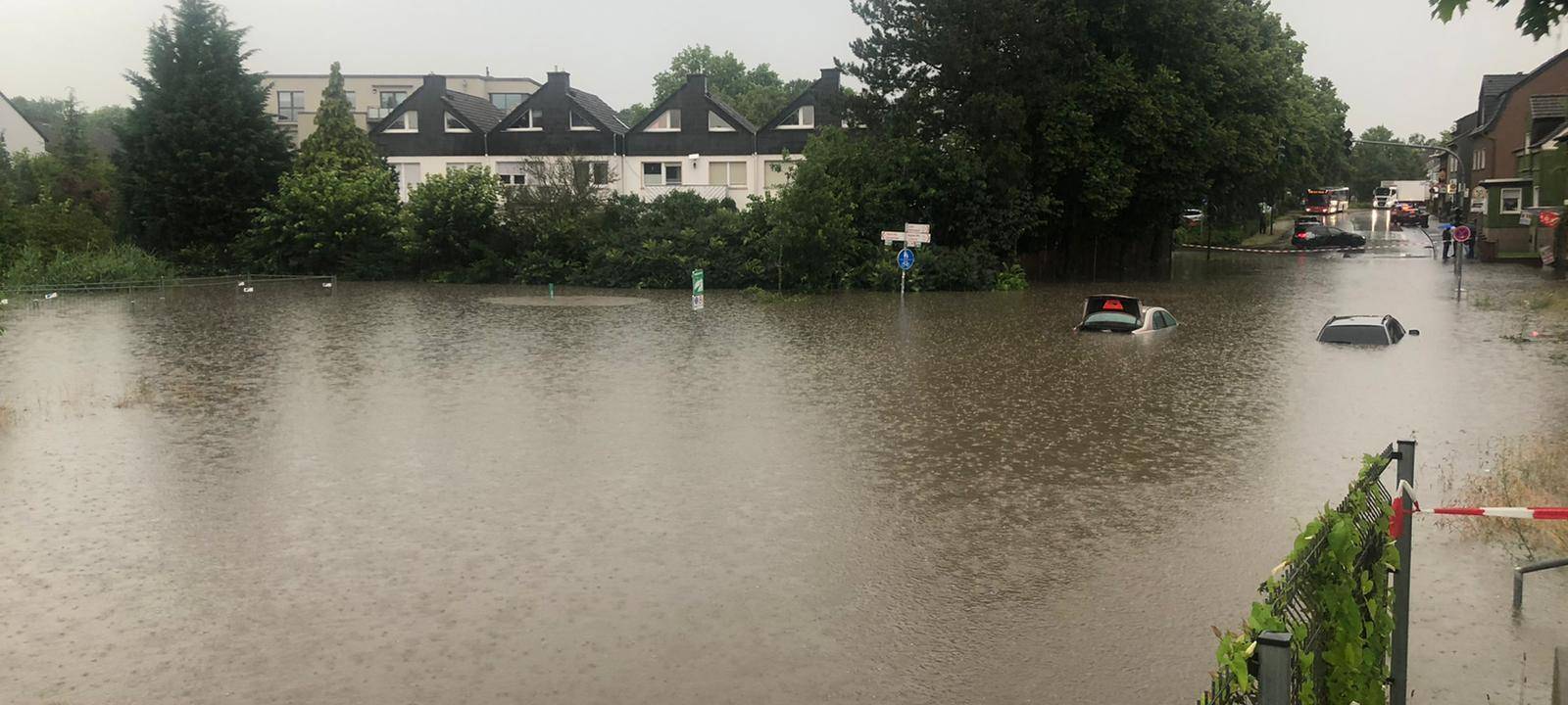 Wegen Dauerregen: Dortmunder Feuerwehr im Dauereinsatz