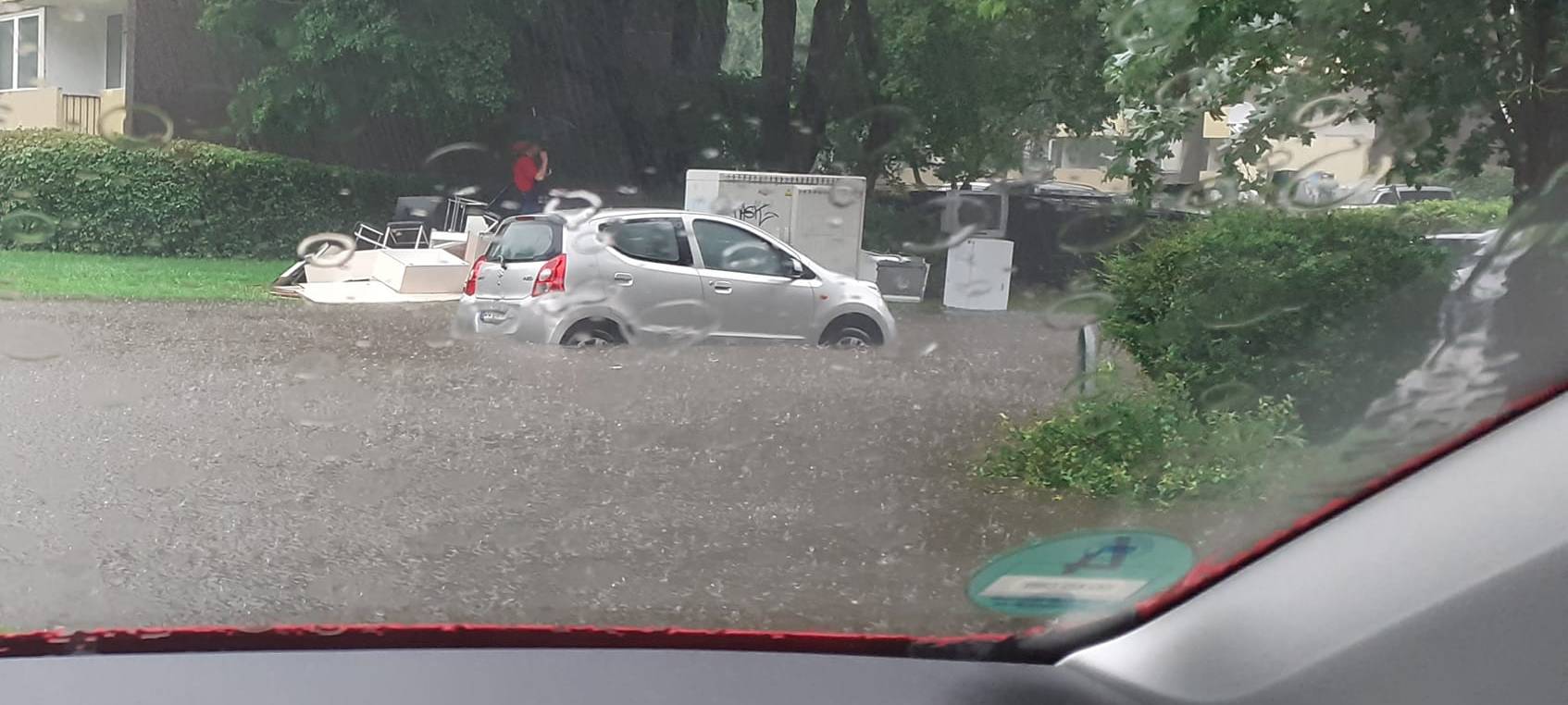 Wegen Dauerregen: Dortmunder Feuerwehr im Dauereinsatz