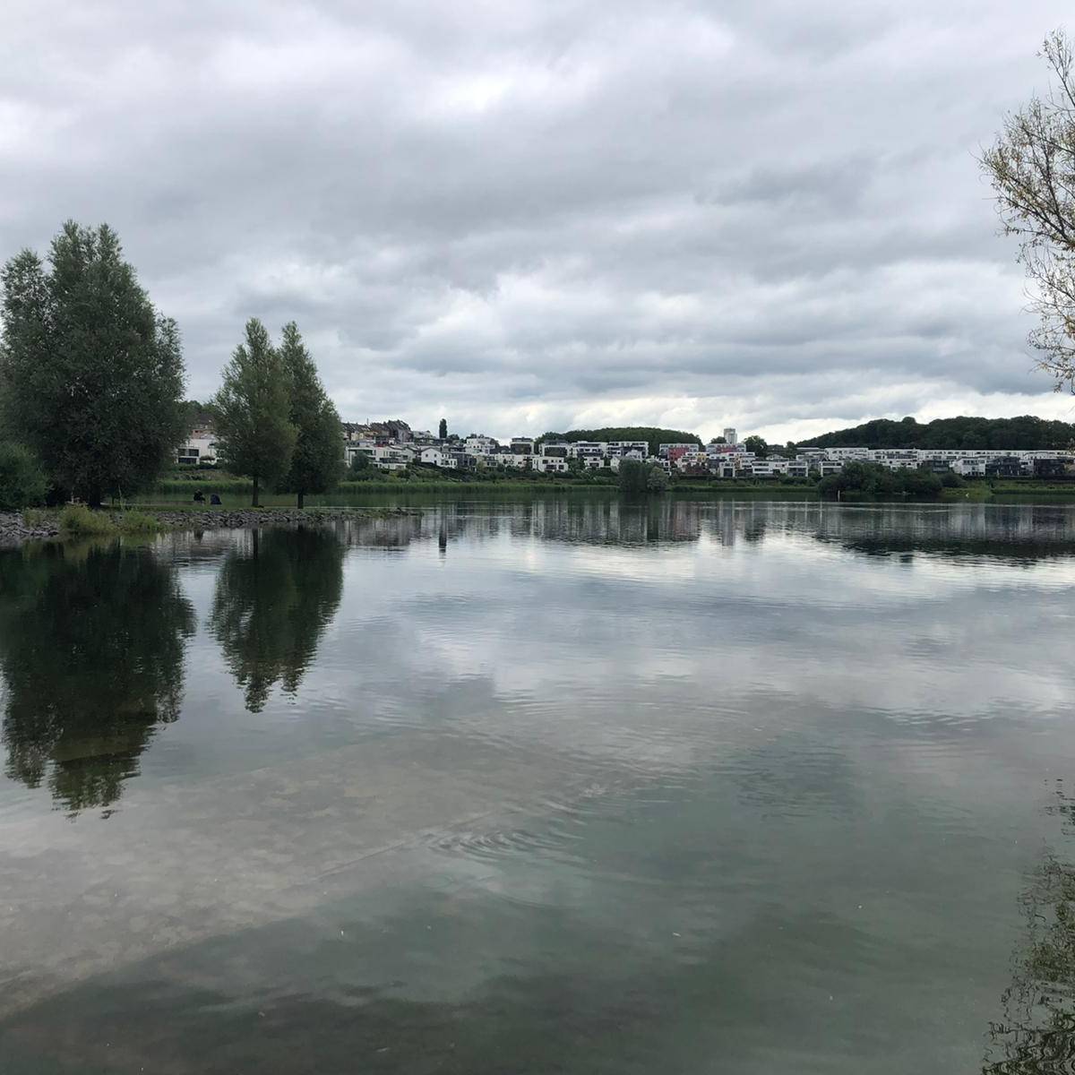 Dortmunder Phoenix See in Hörde nach Unwetter überschwemmt.