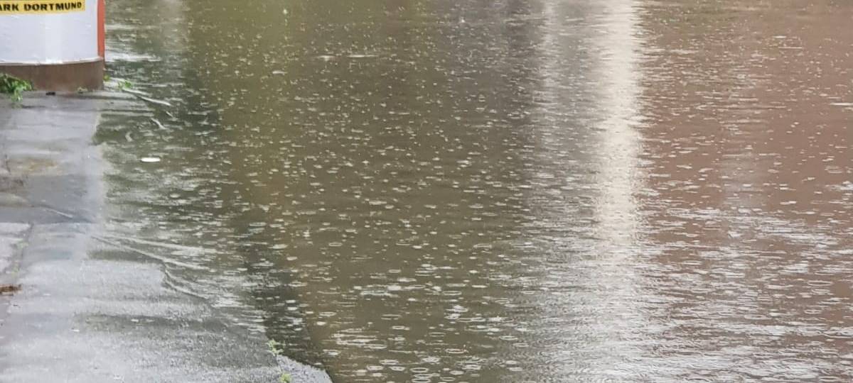 Wegen Dauerregen: Dortmunder Feuerwehr im Dauereinsatz