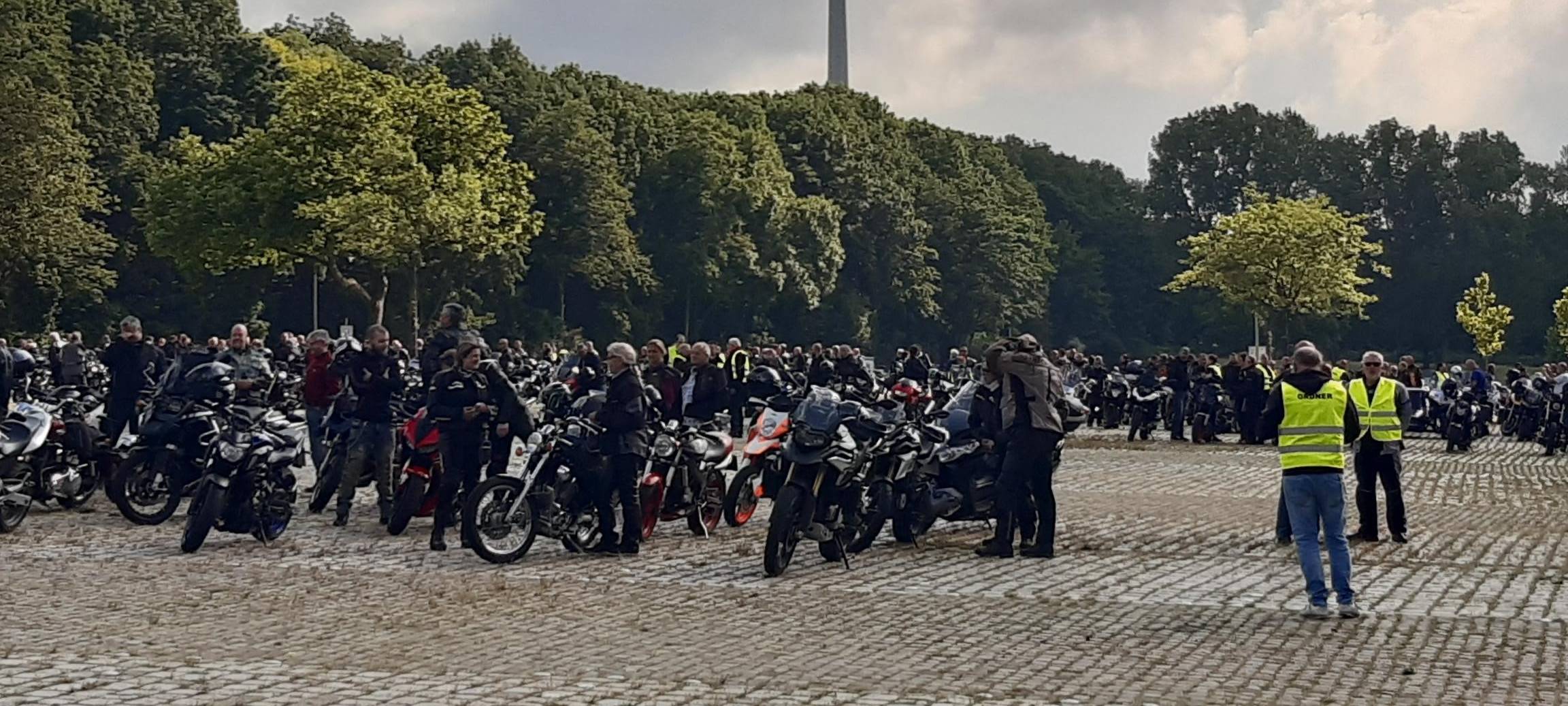 Motorradfahrer demonstrieren in Dortmund und Lünen