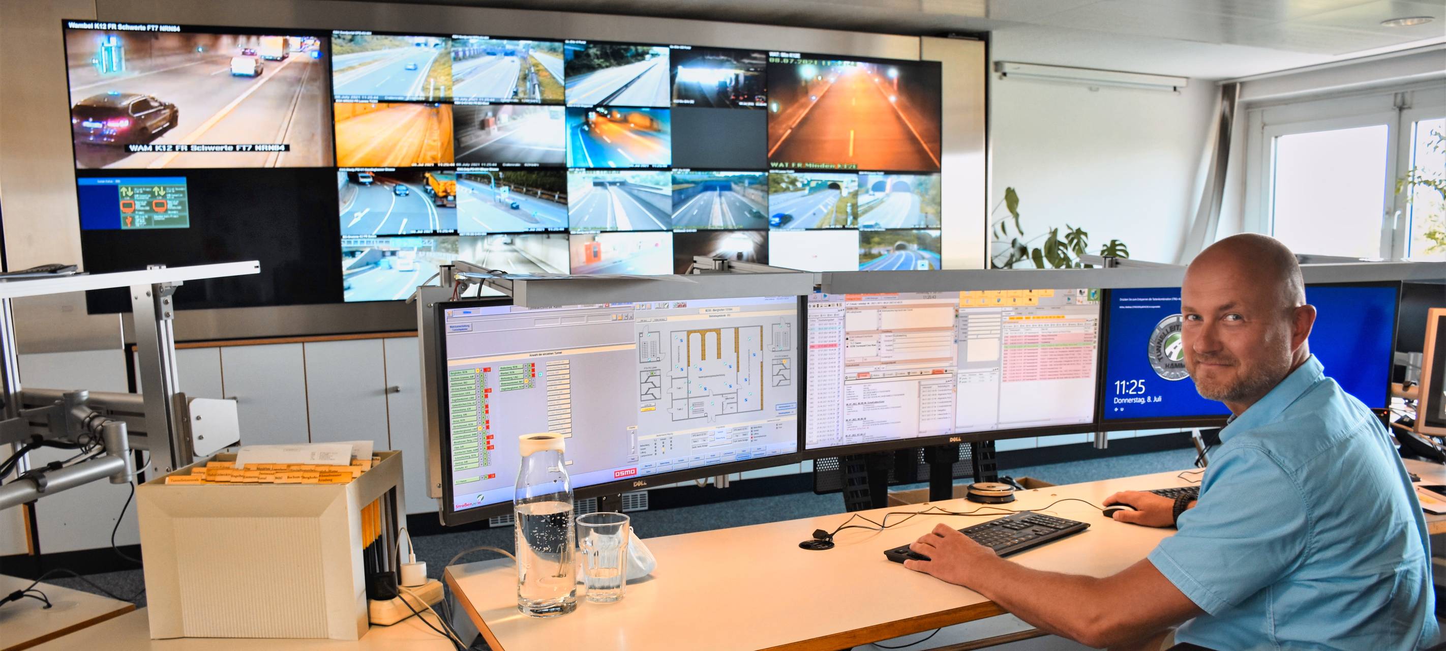 Besuch in der Tunnelleitzentrale für Berghofen und Wambel