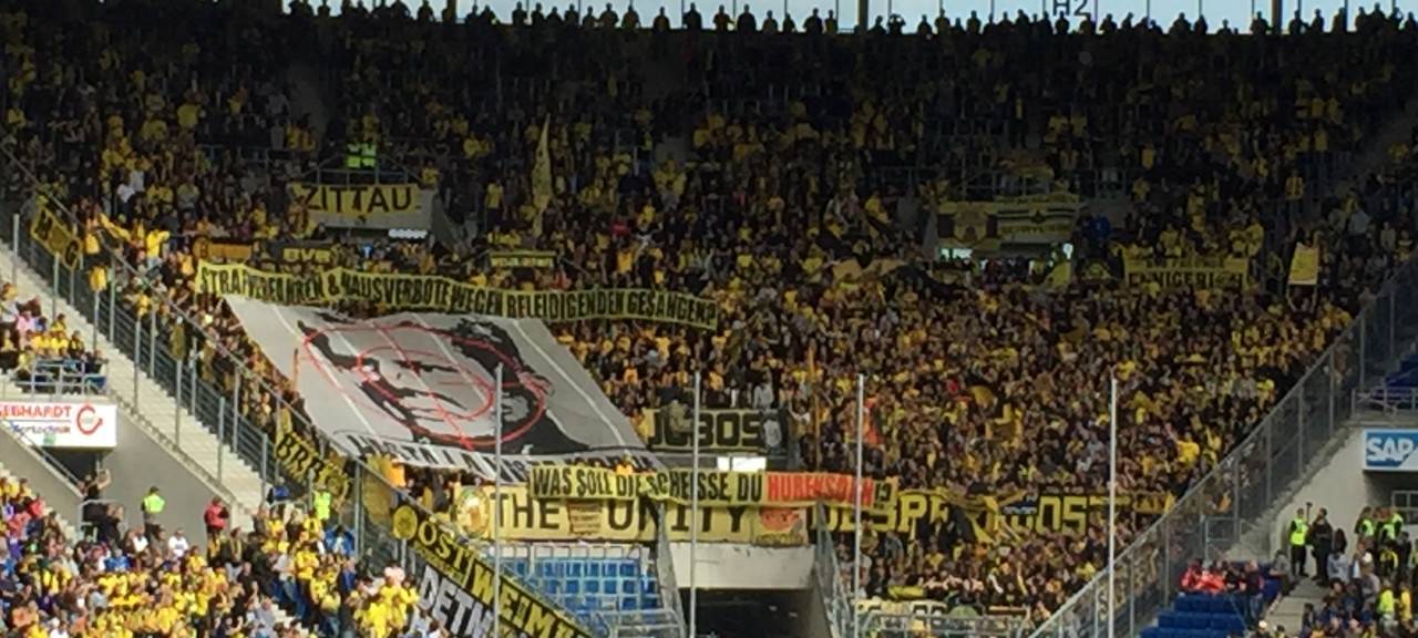 Hopp erneut geschmäht