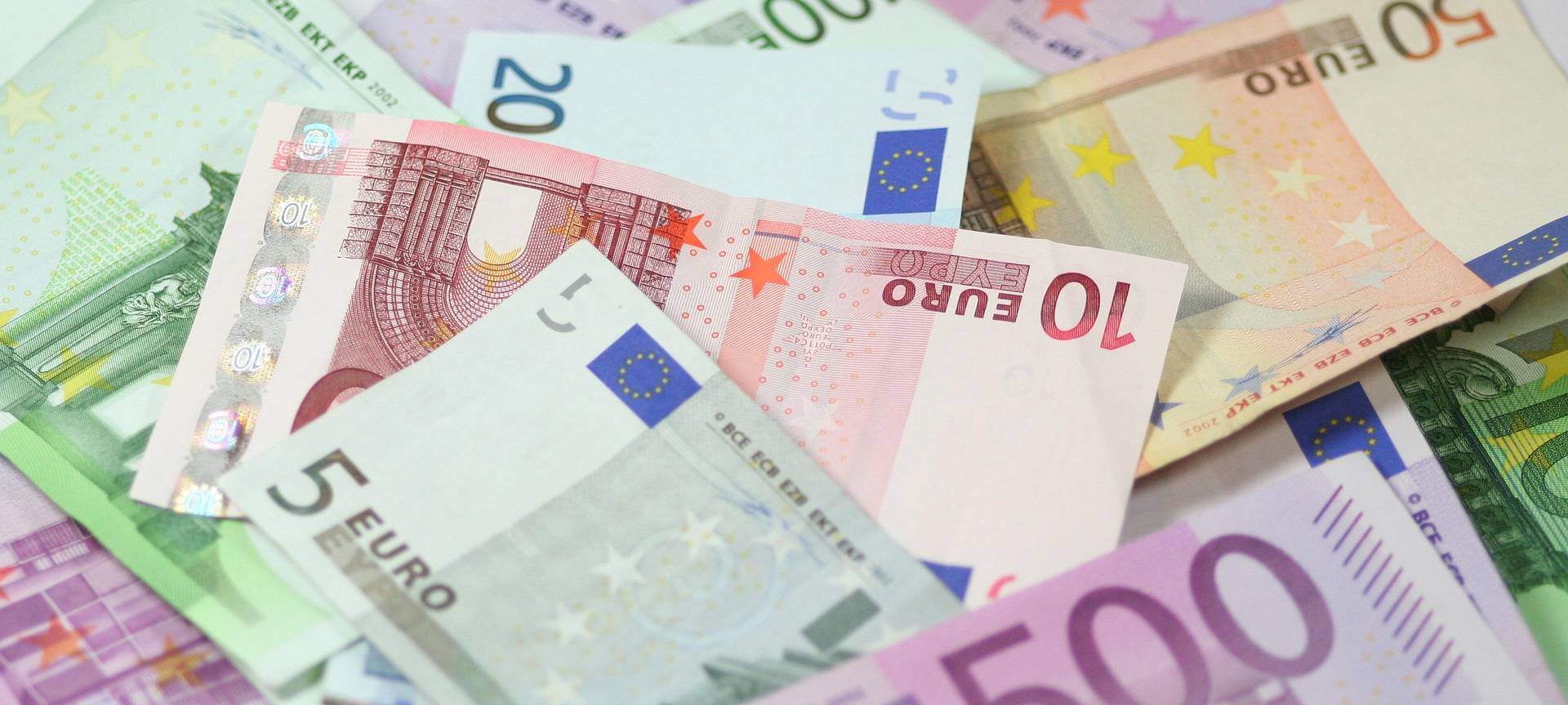 Coronahilfe  - Alle halten die Hand auf