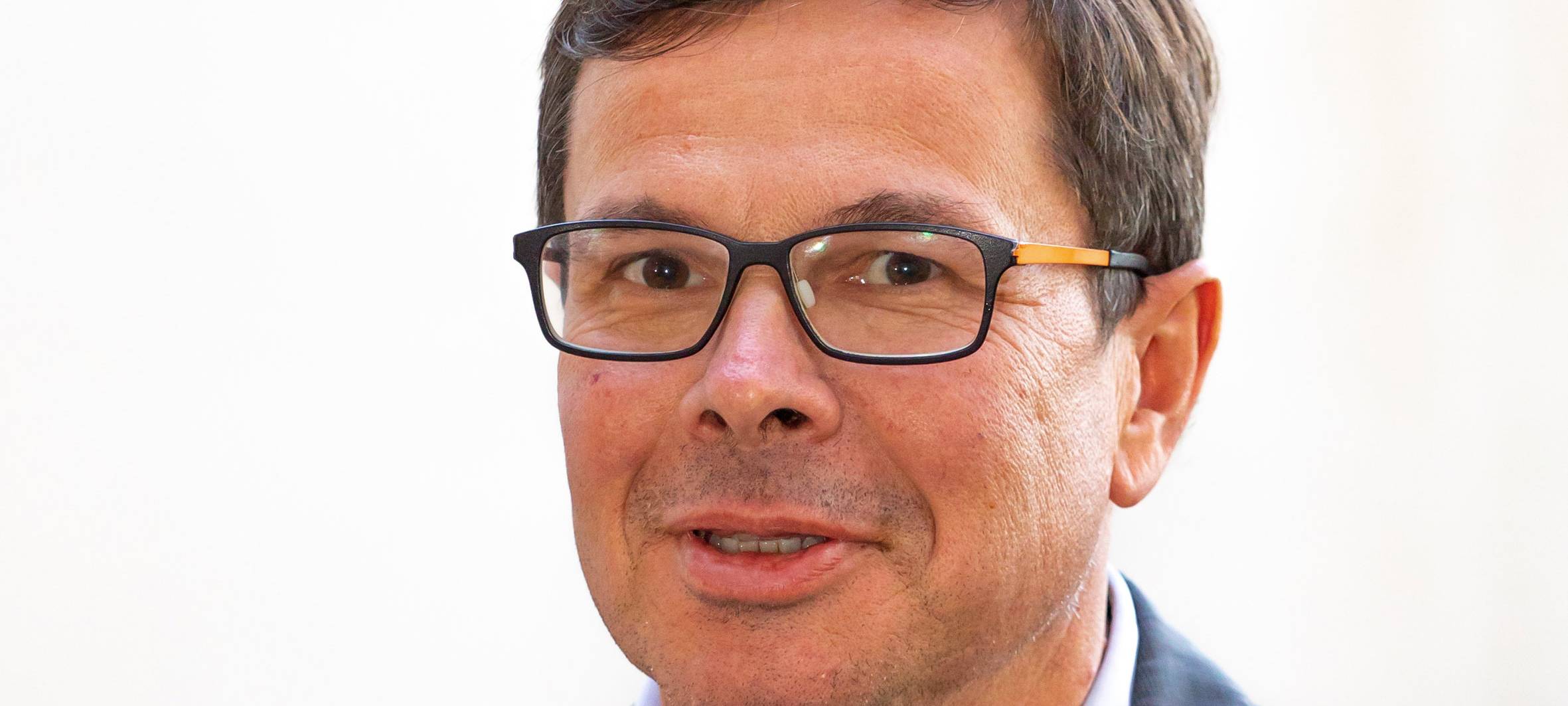 Weihnachtsbaum wird leuchten