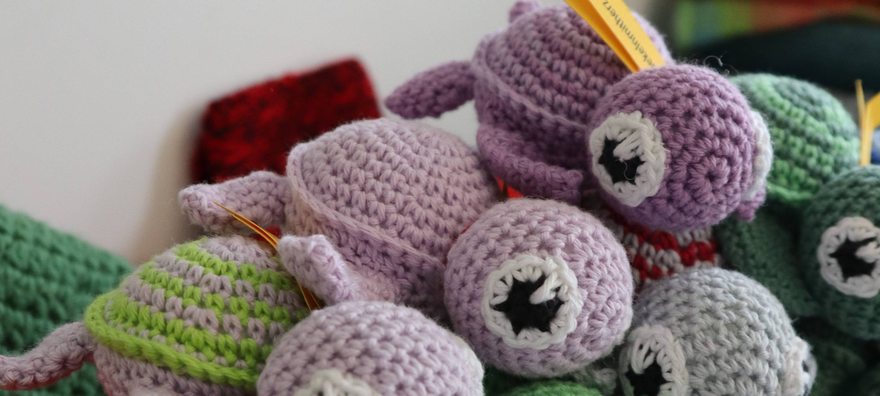 Schals und Socken, das muss rocken! Radio 91.2 strickt für Lichtblicke