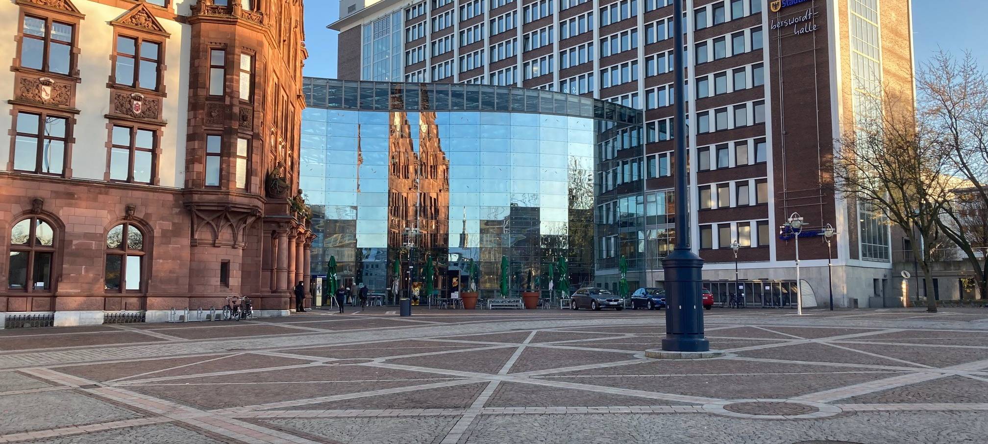 Dortmund: Neues Impfzentrum in der Berswordt-Halle eröffnet