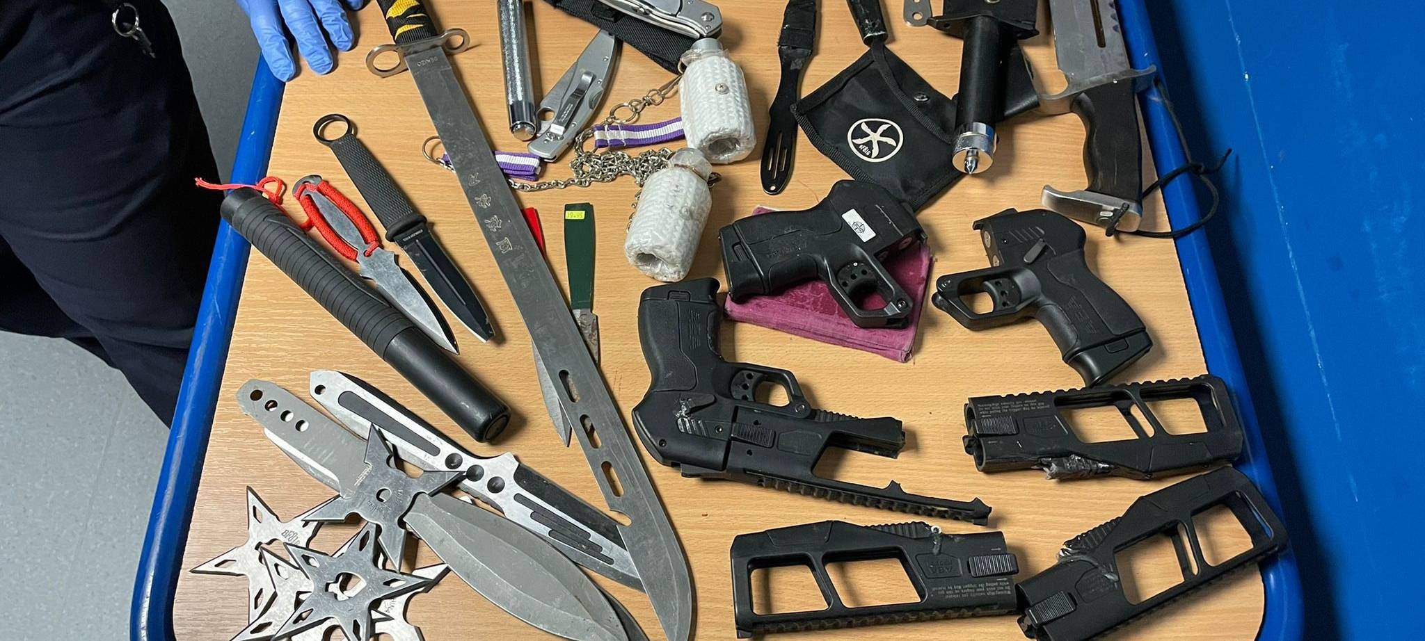 Amtsgericht Dortmund: Gesuchter Mann mit Waffen gefasst