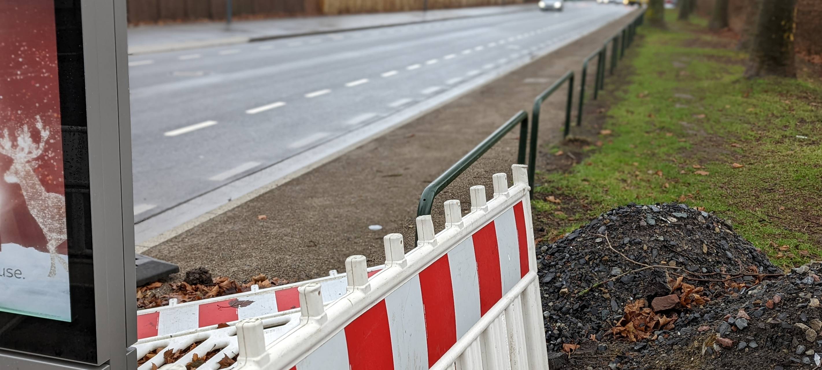 Schild soll Gehweg in Dortmund versperren: Die Wahrheit hinter der Werbetafel
