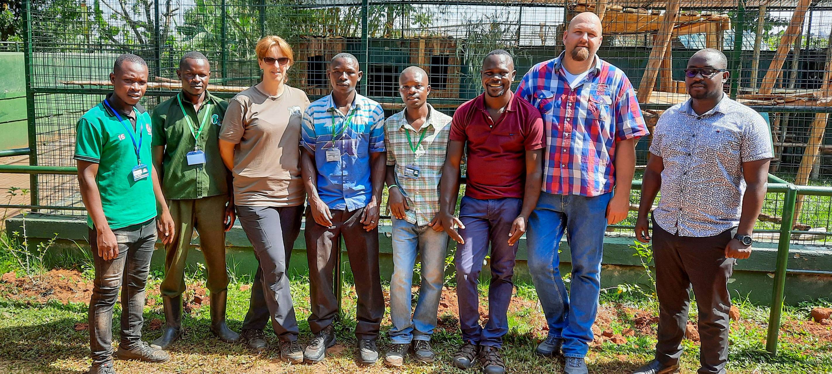 Das Team vor Ort mit der Dortmunder Zootierpflegerin Simone Karlowski und dem Dortmunder Zootierpfleger Stefan Bohland. Foto: Simone Karlowski
