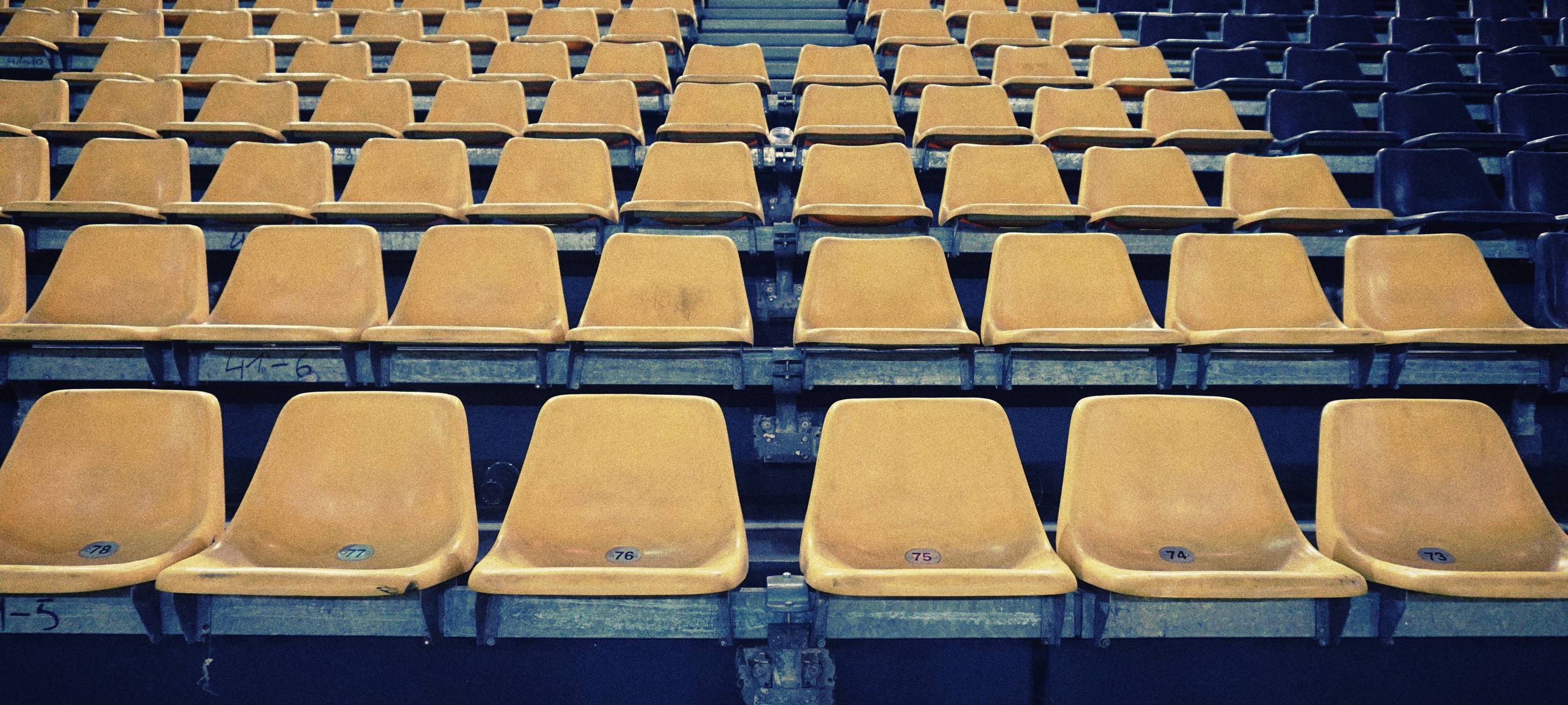 Sitzplätze im Stadion des BVB in Dortmund (Signal Iduna Park)