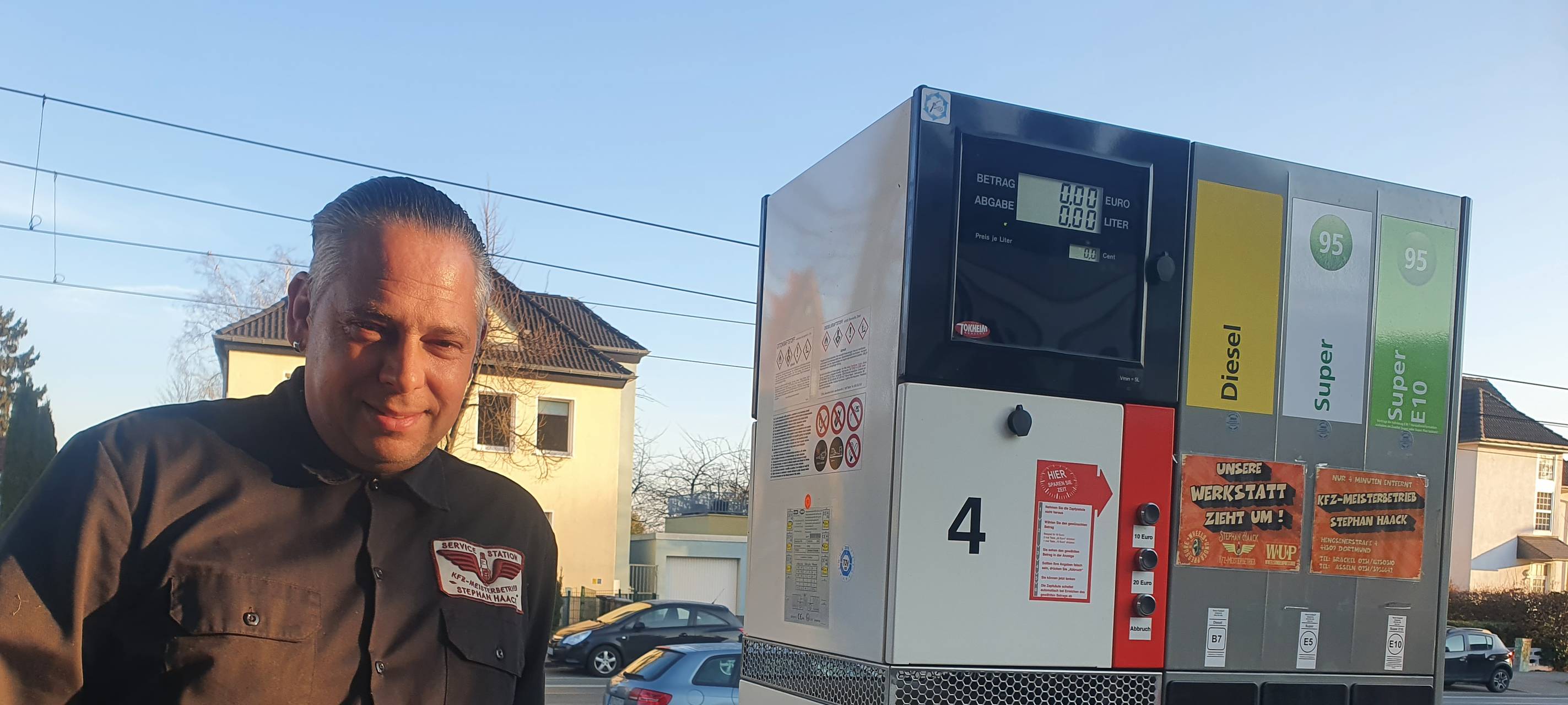 Helden der Frühschicht an der Tankstelle