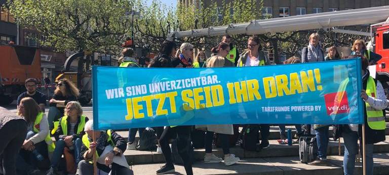 3.500 Beschäftigte nehmen an Kita-Streik in Dortmund teil