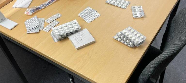 Helden der Frühschicht beim Zoll am Dortmunder Flughafen